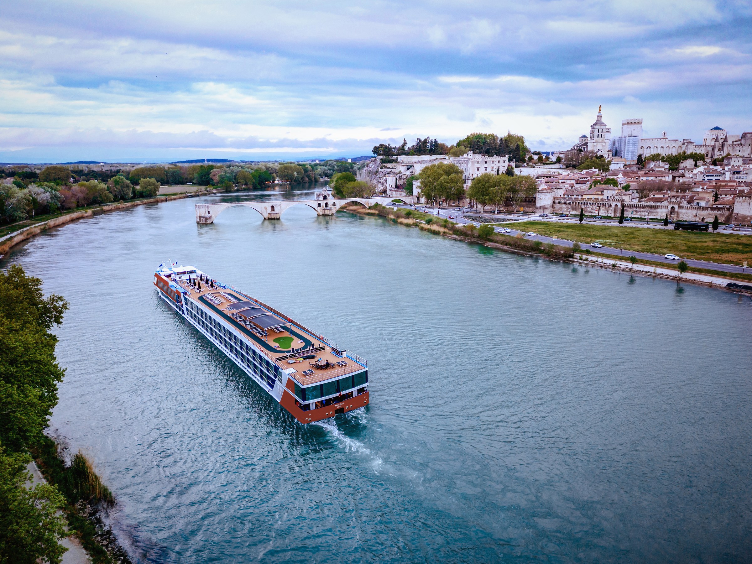 AmaCello sailing near Avignon
