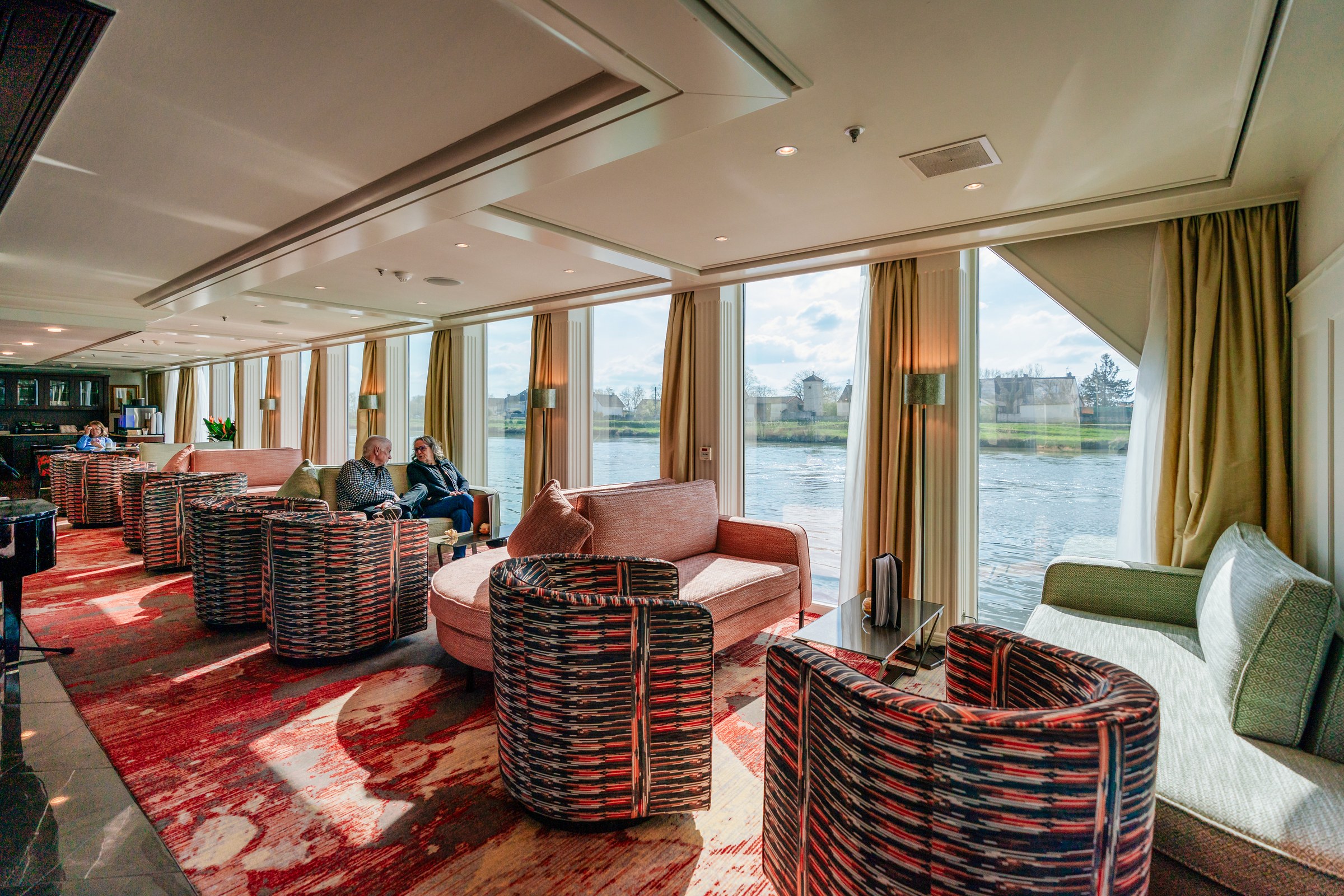 AmaCello main lounge