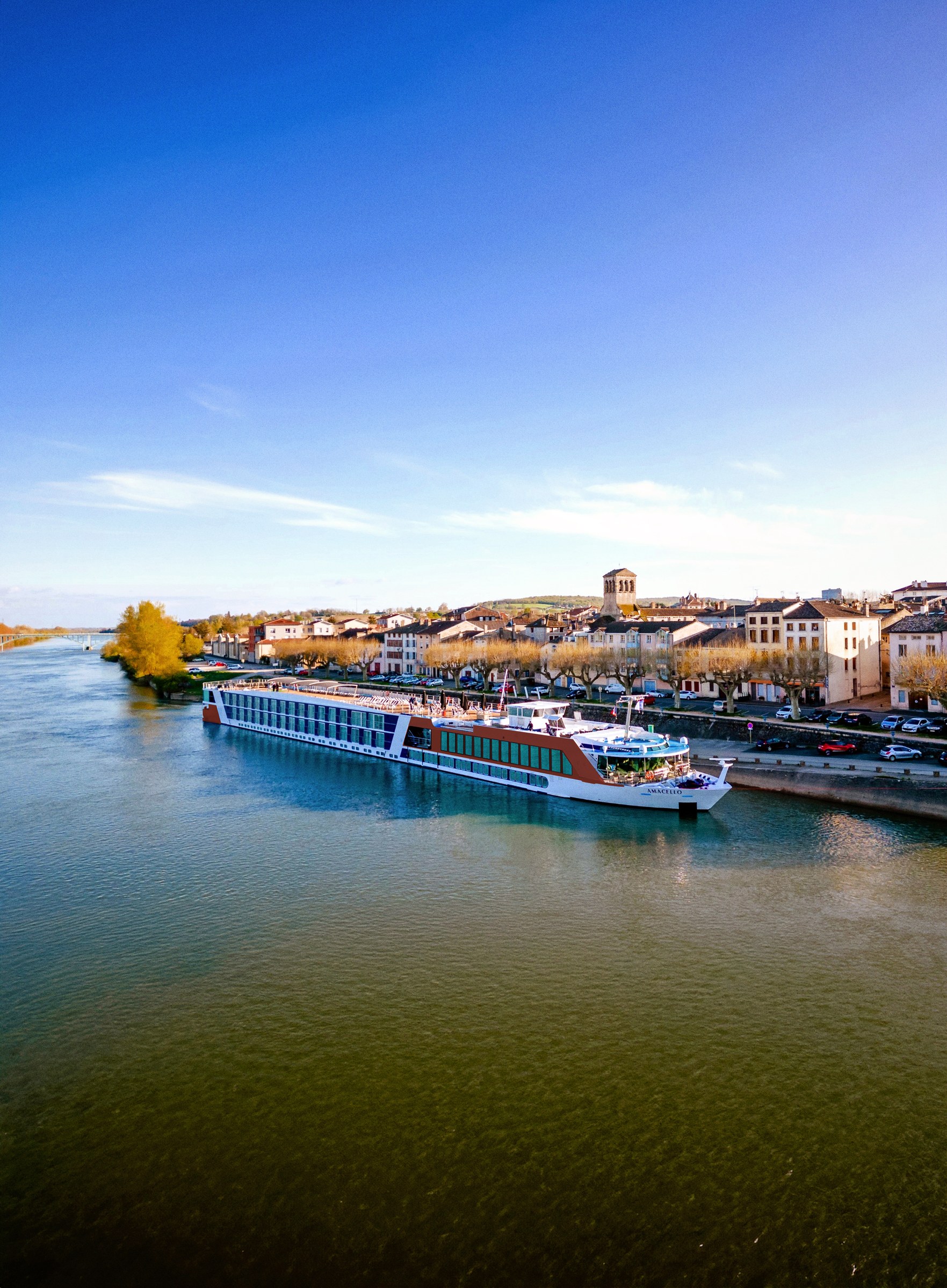AmaCello on the river at Tournus