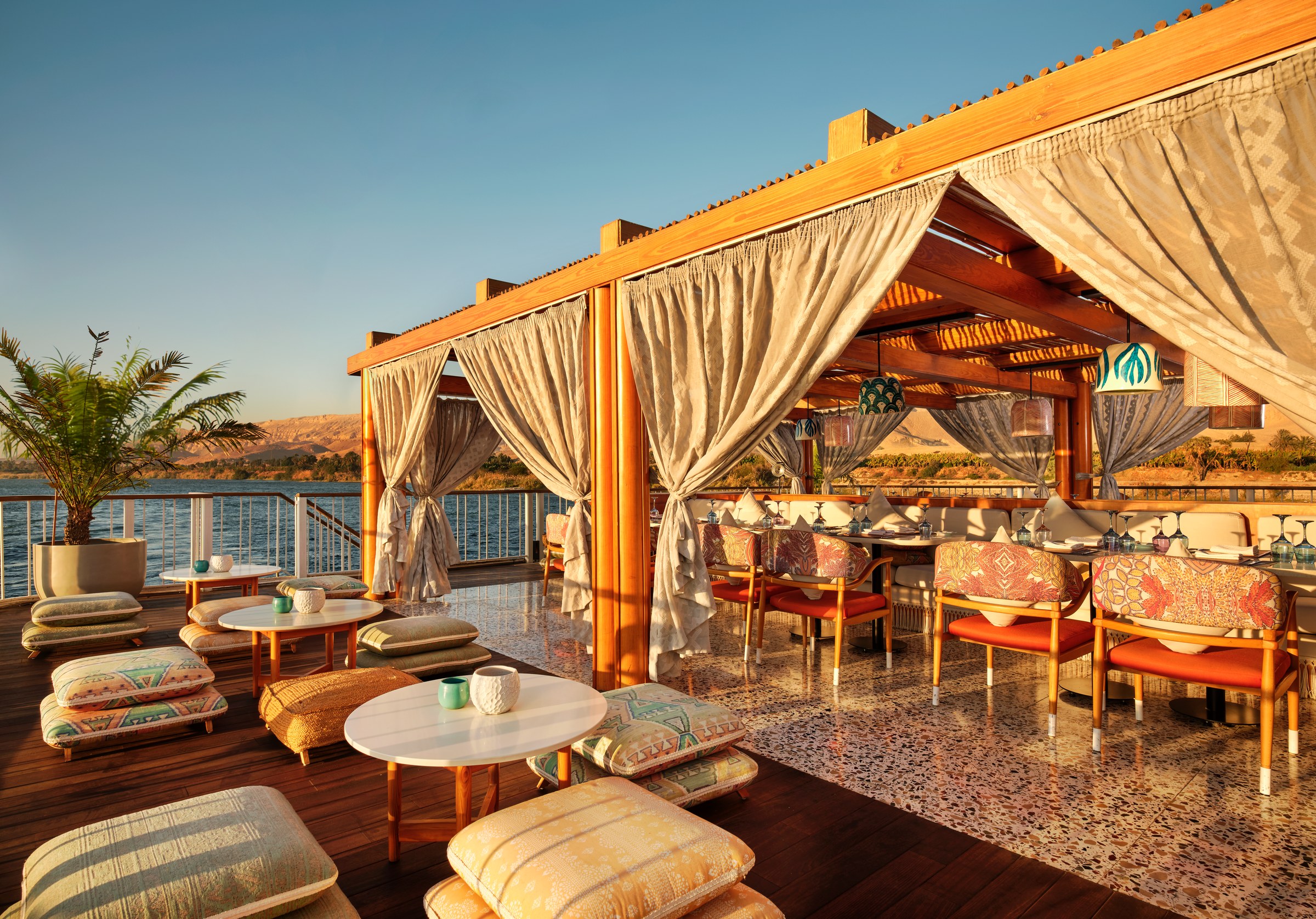 AmaDahlia Chef's Al Fresco Restaurant dining area
