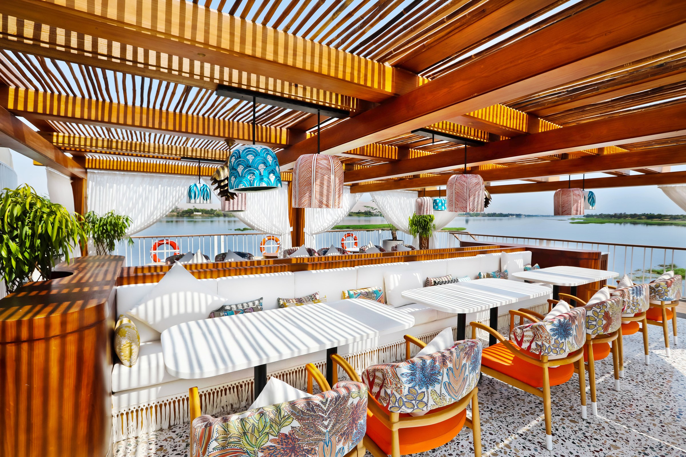 AmaDahlia Chef's Al Fresco Restaurant lounge seating