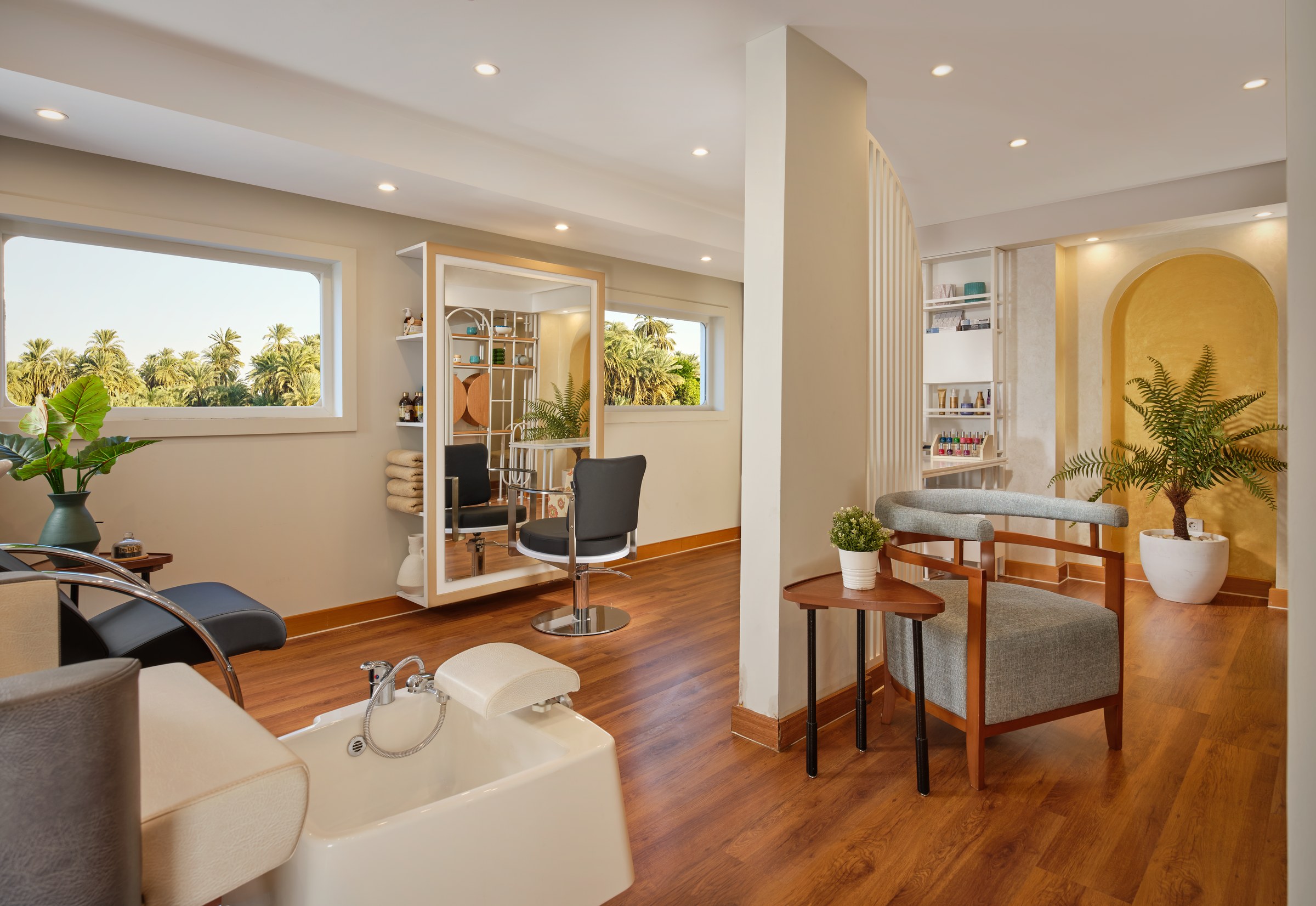 AmaDahlia hair and nail salon