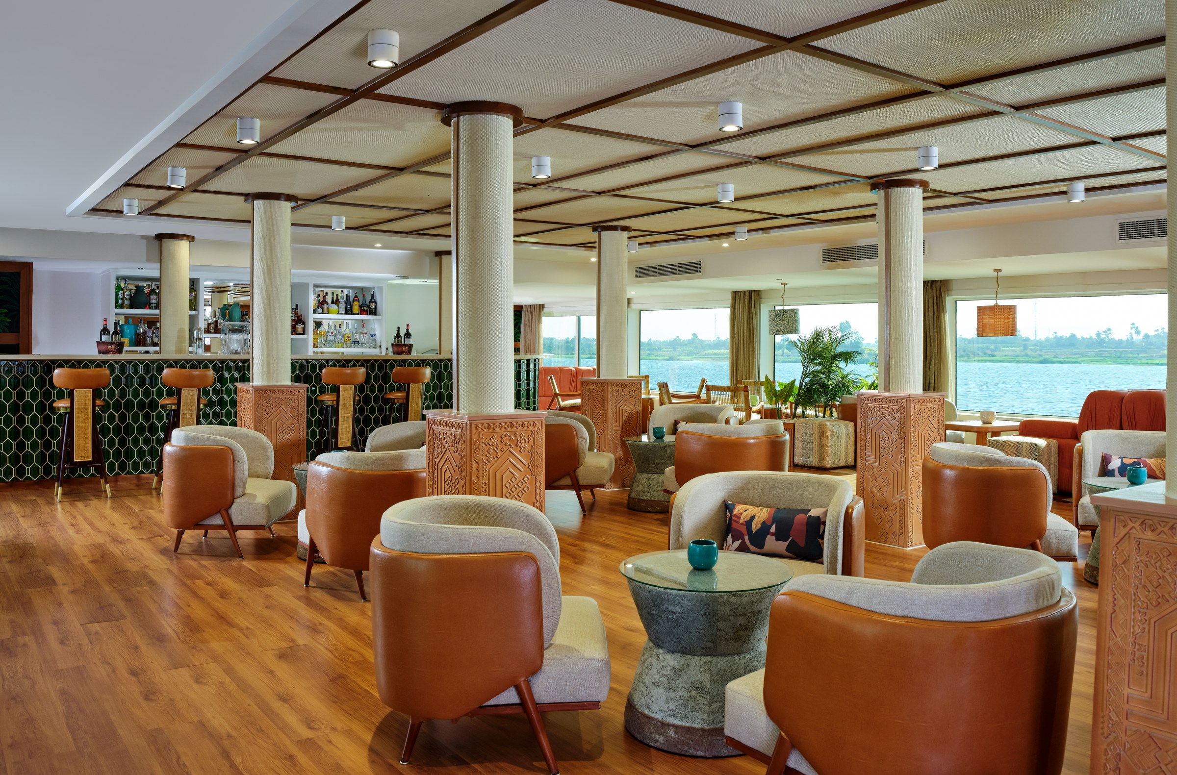 AmaDahlia main lounge