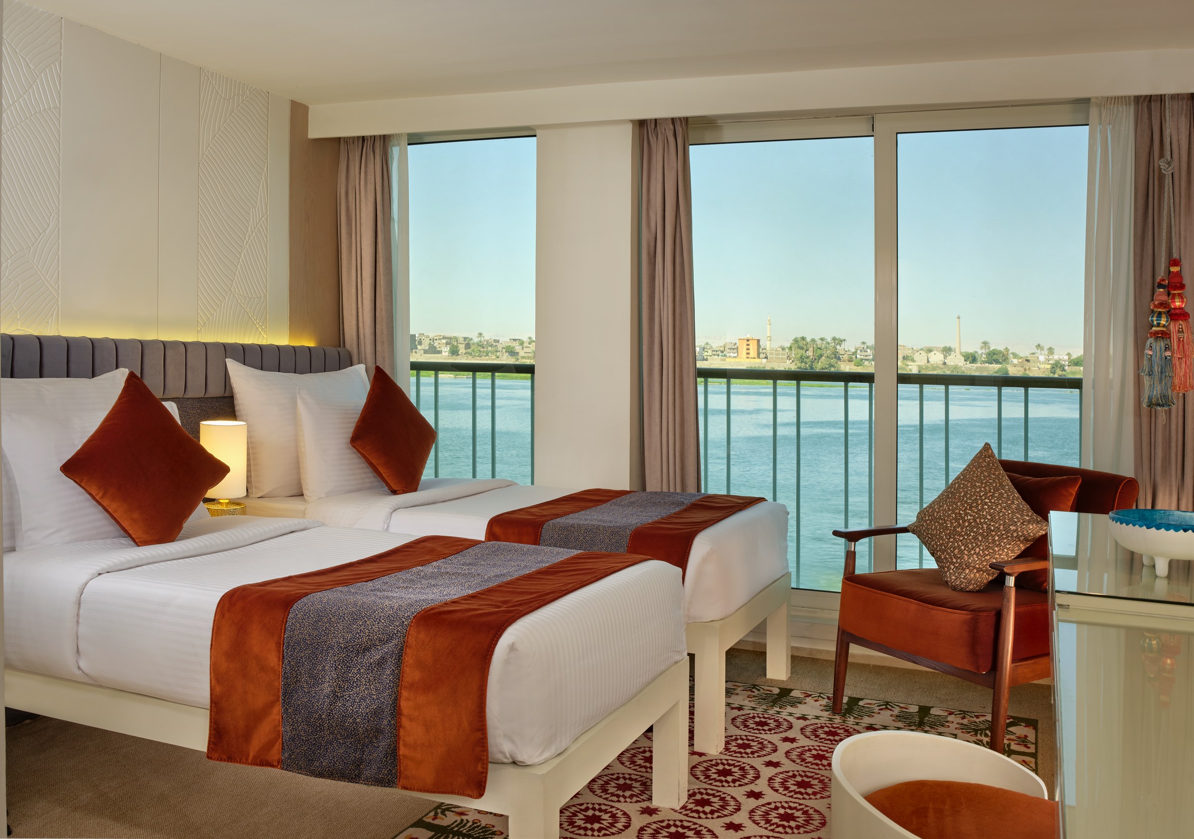 AmaDahlia Category CA/CB twin stateroom
