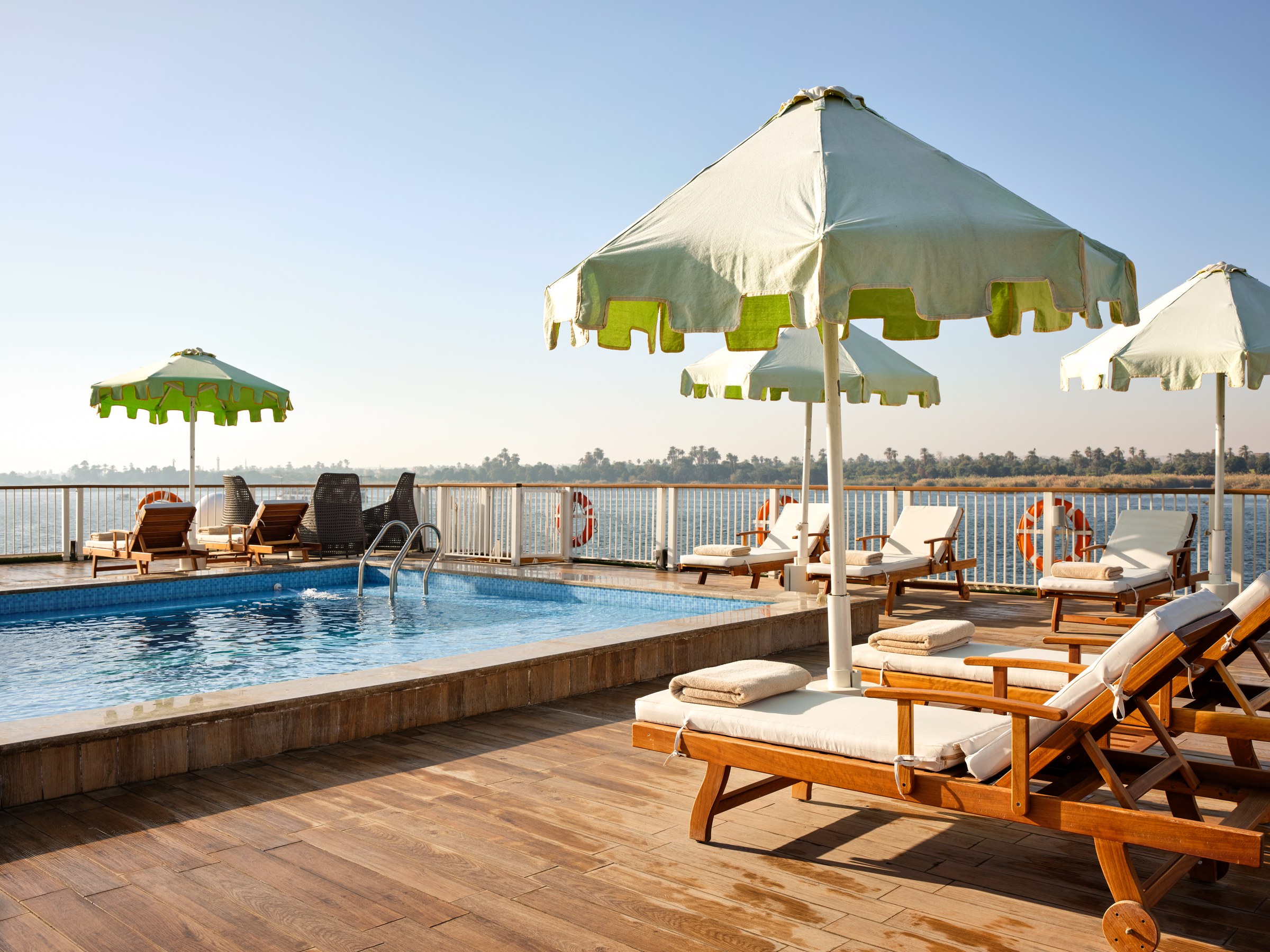 AmaDahlia Sun Deck pool with loungers