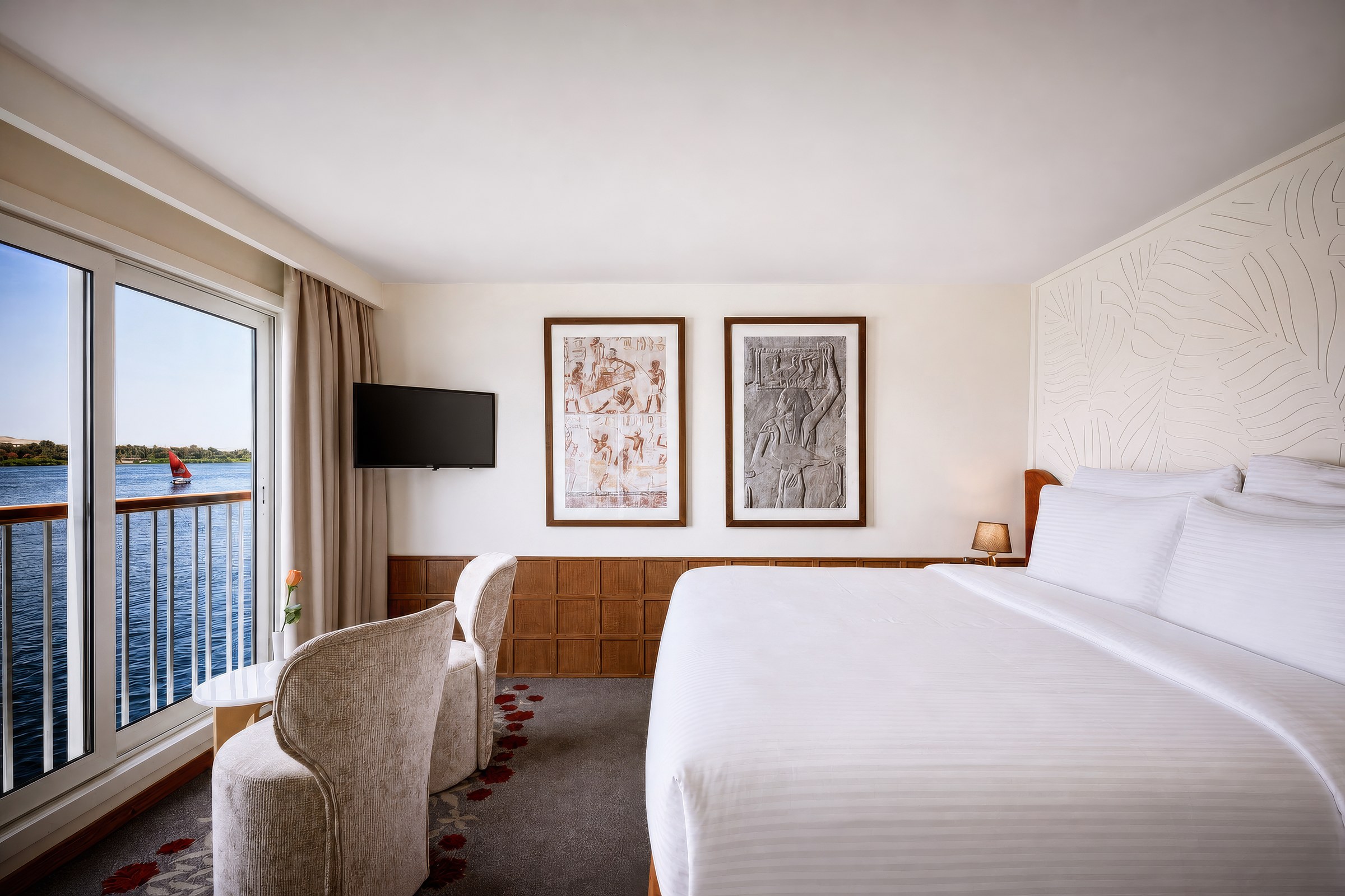 AmaLilia Category CA/CB French balcony stateroom