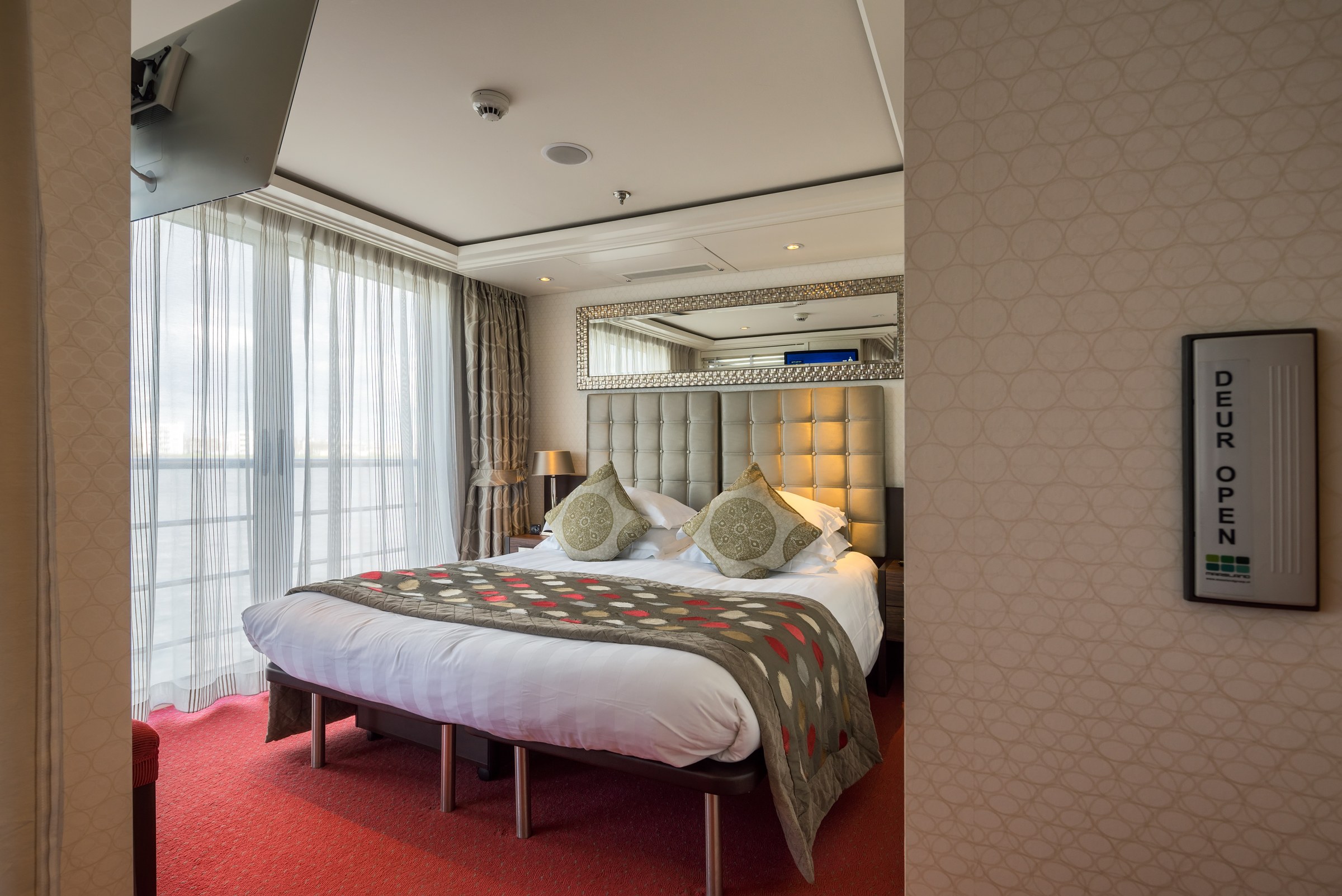 AmaPrima Category AA+ stateroom