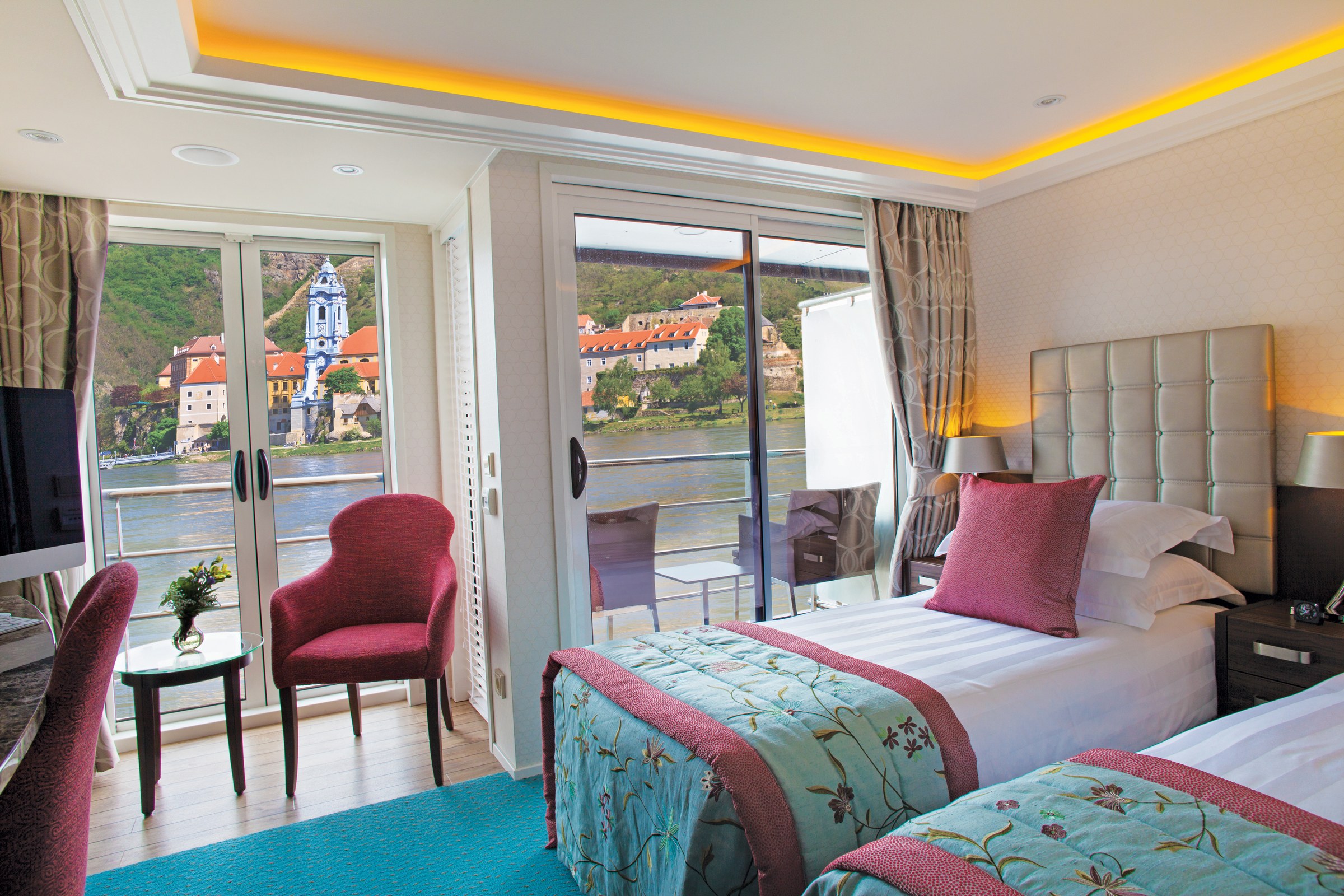 AmaReina twin balcony stateroom