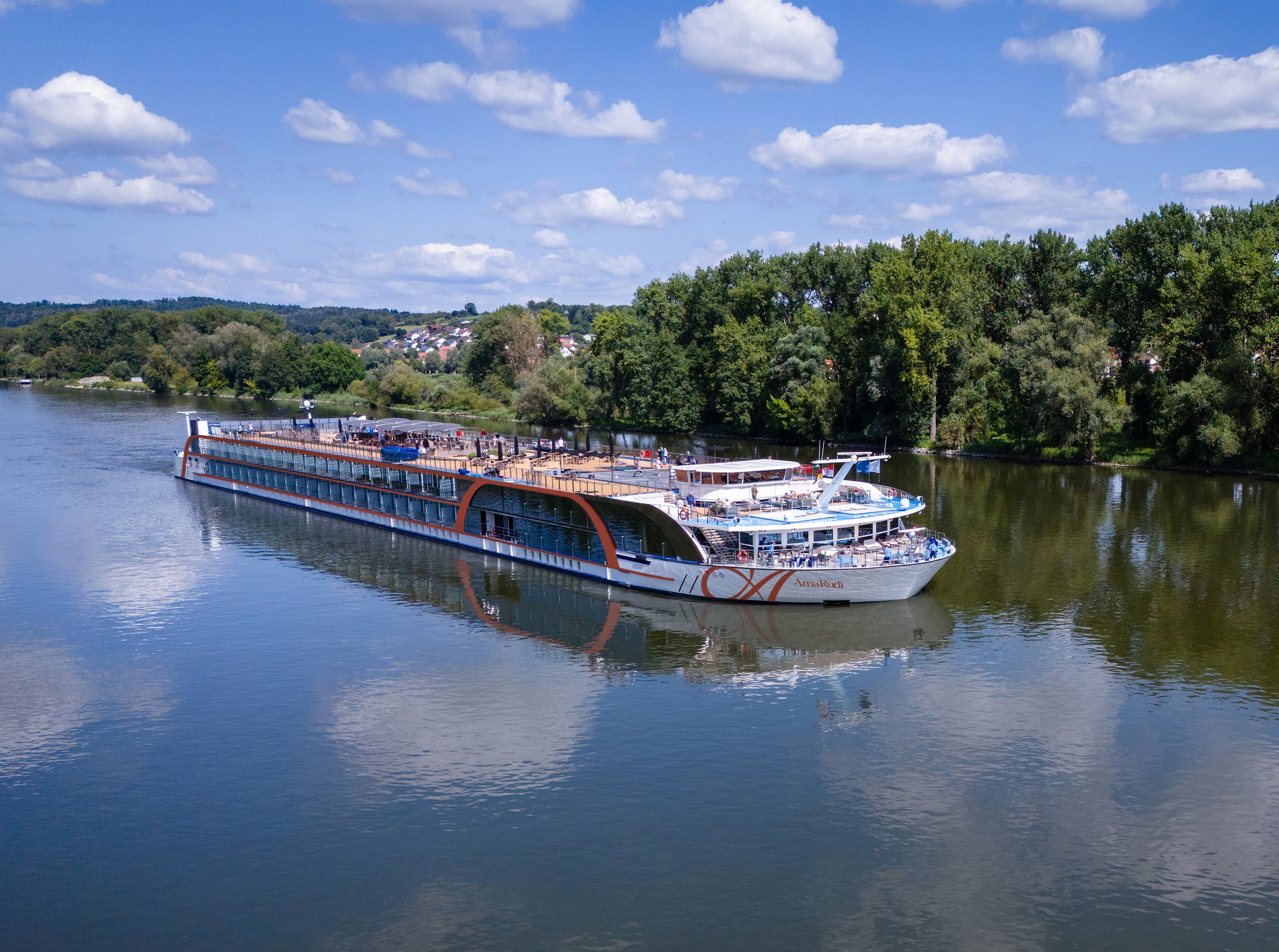 AmaRudi aerial exterior on the Danube (rendering)