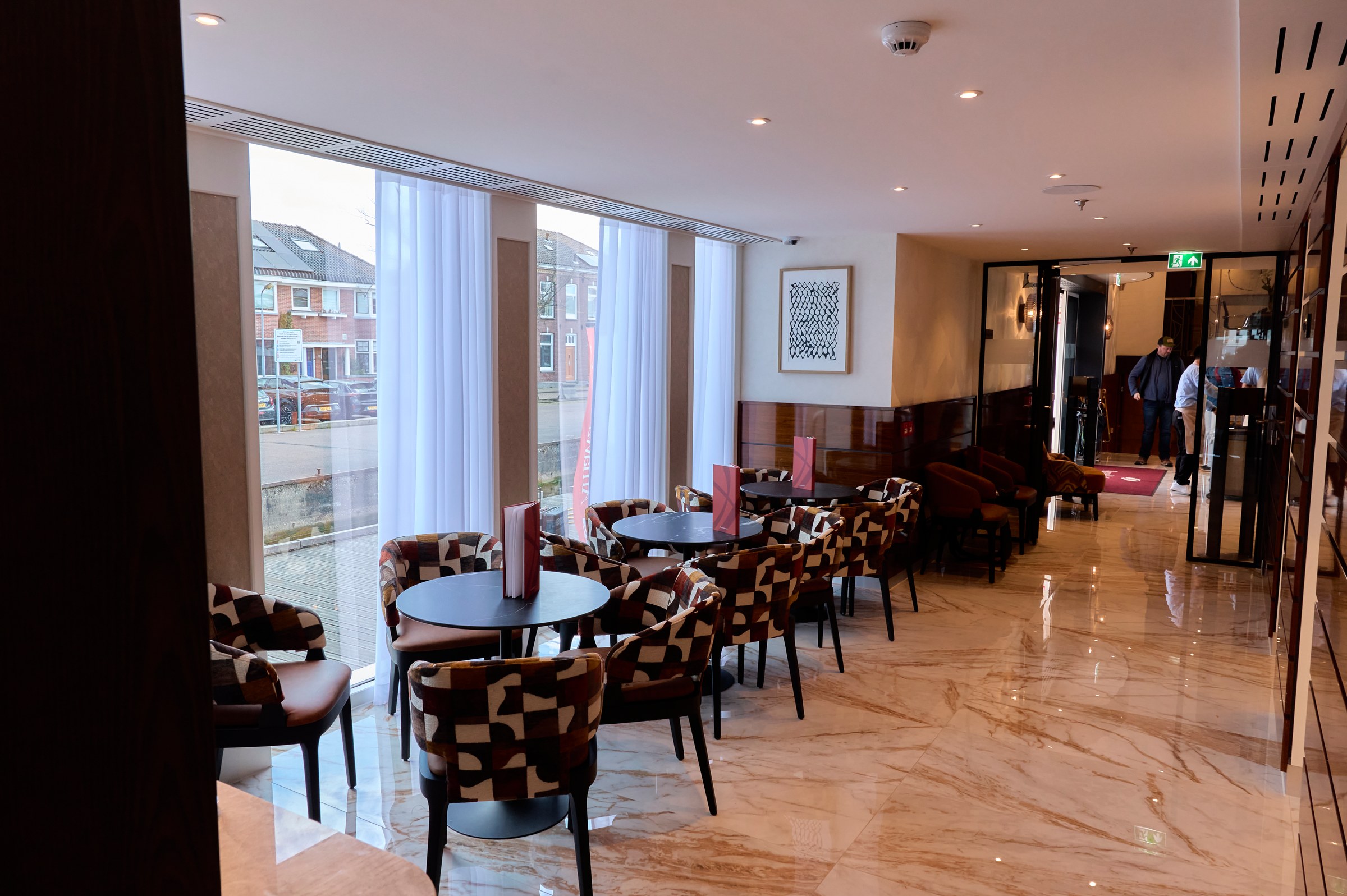 AmaSofia bar seating