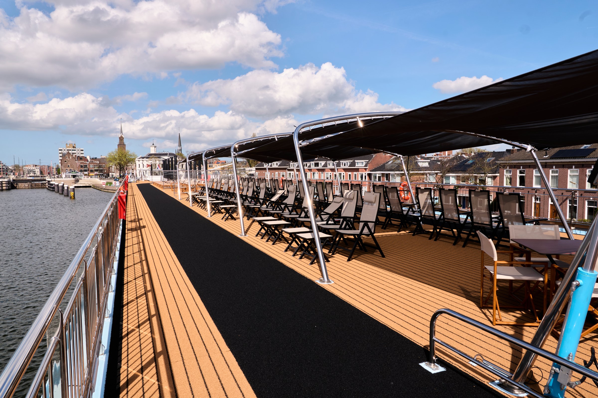 AmaSofia Sun Deck loungers