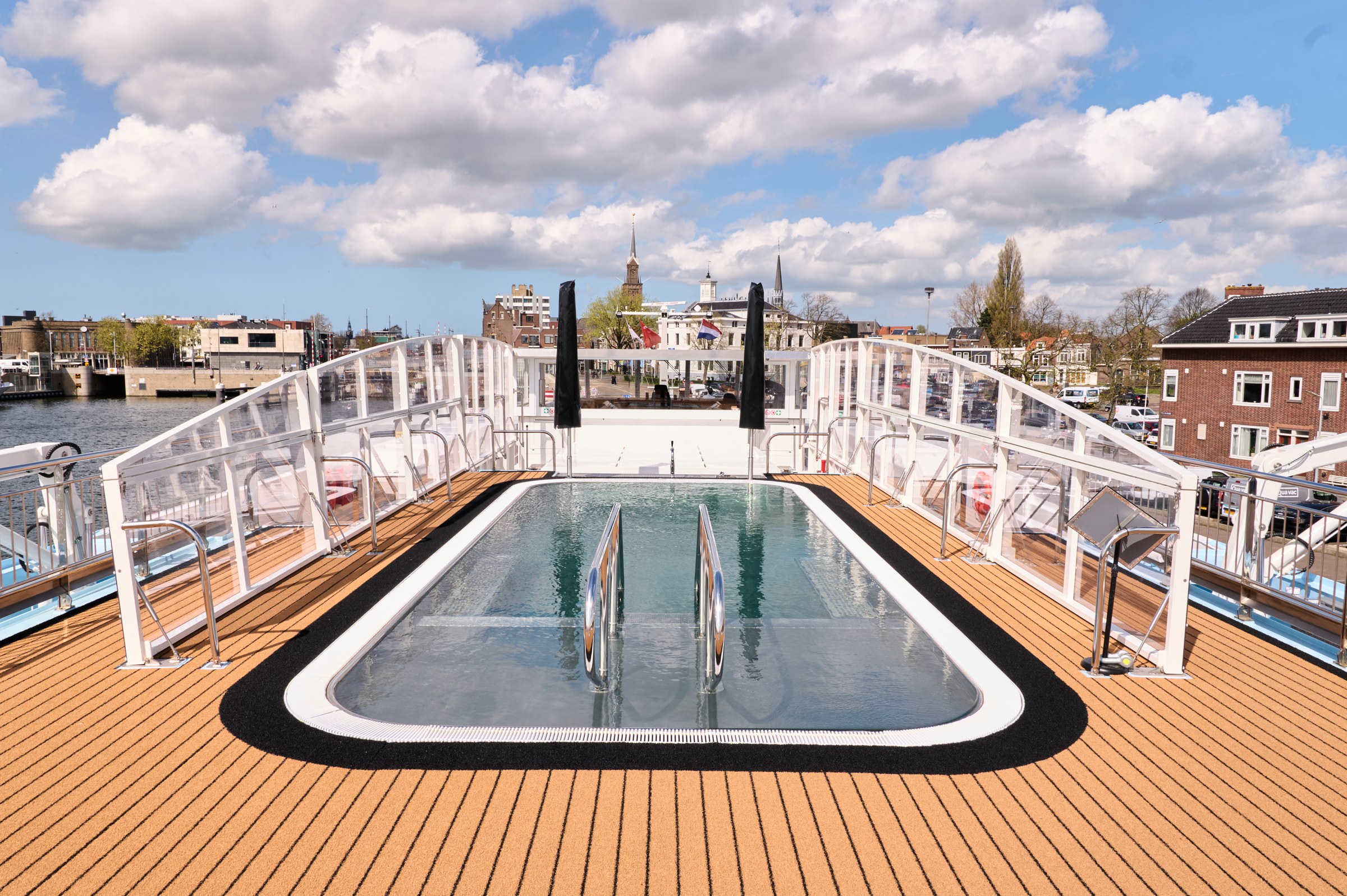 AmaSofia Sun Deck pool