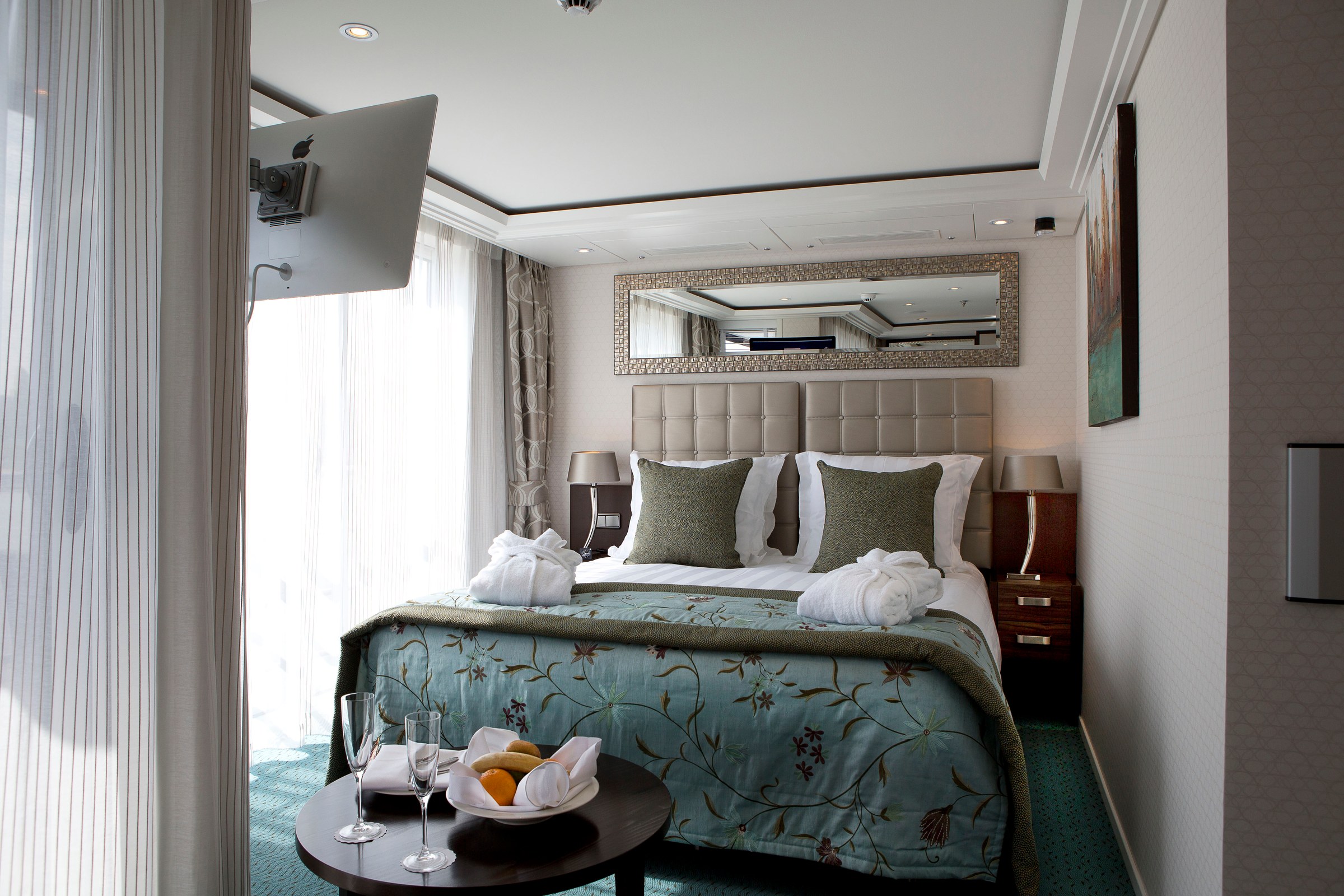 AmaSonata Category AA+ stateroom