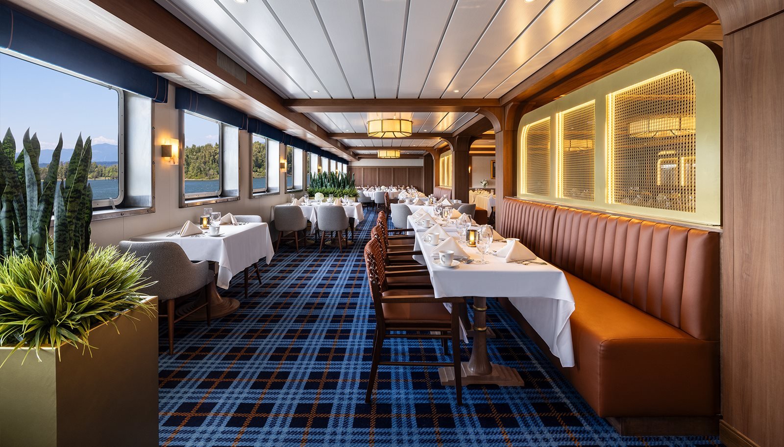American Encore dining