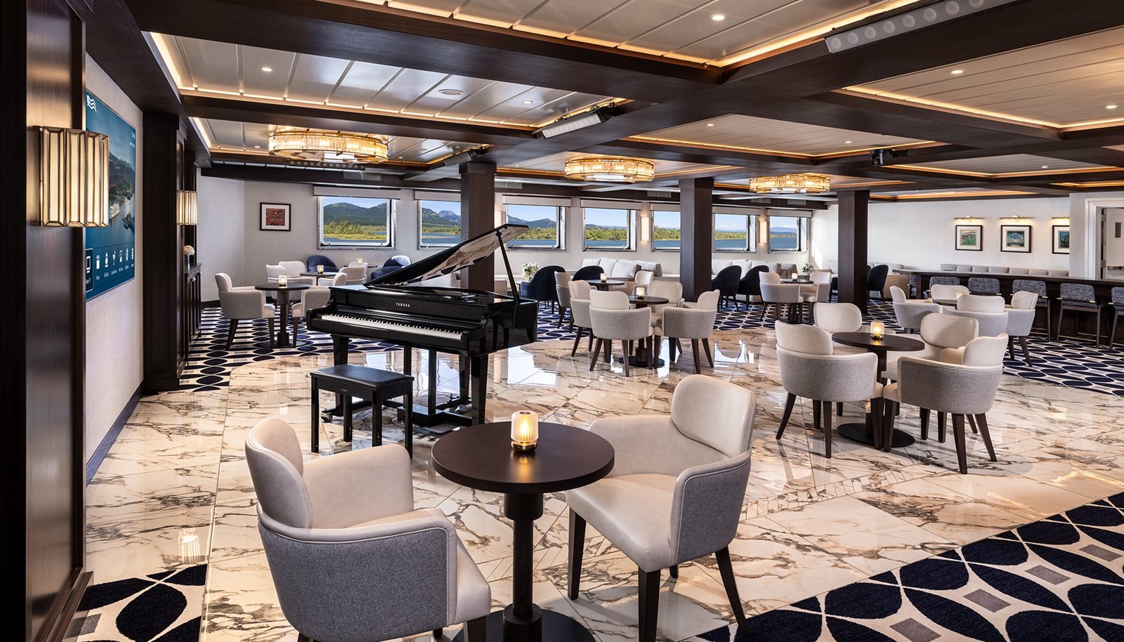 American Encore lounge