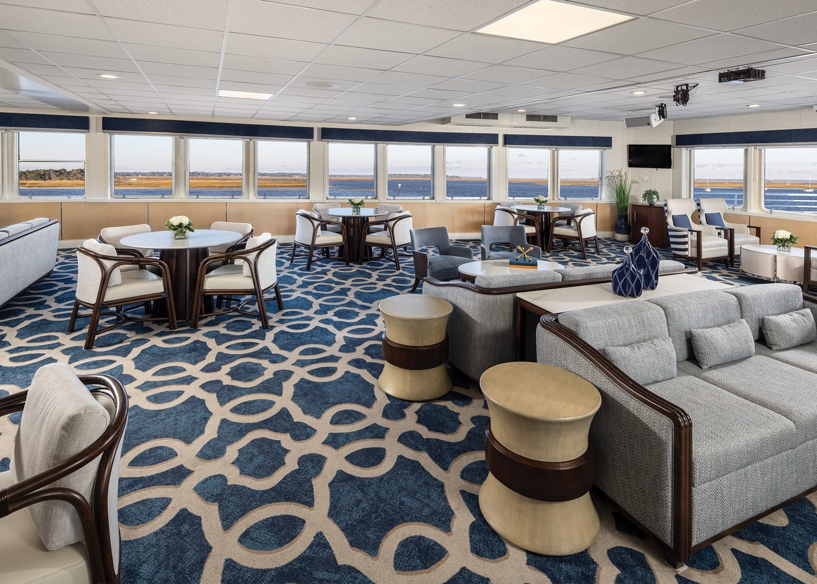 American Spirit lounge