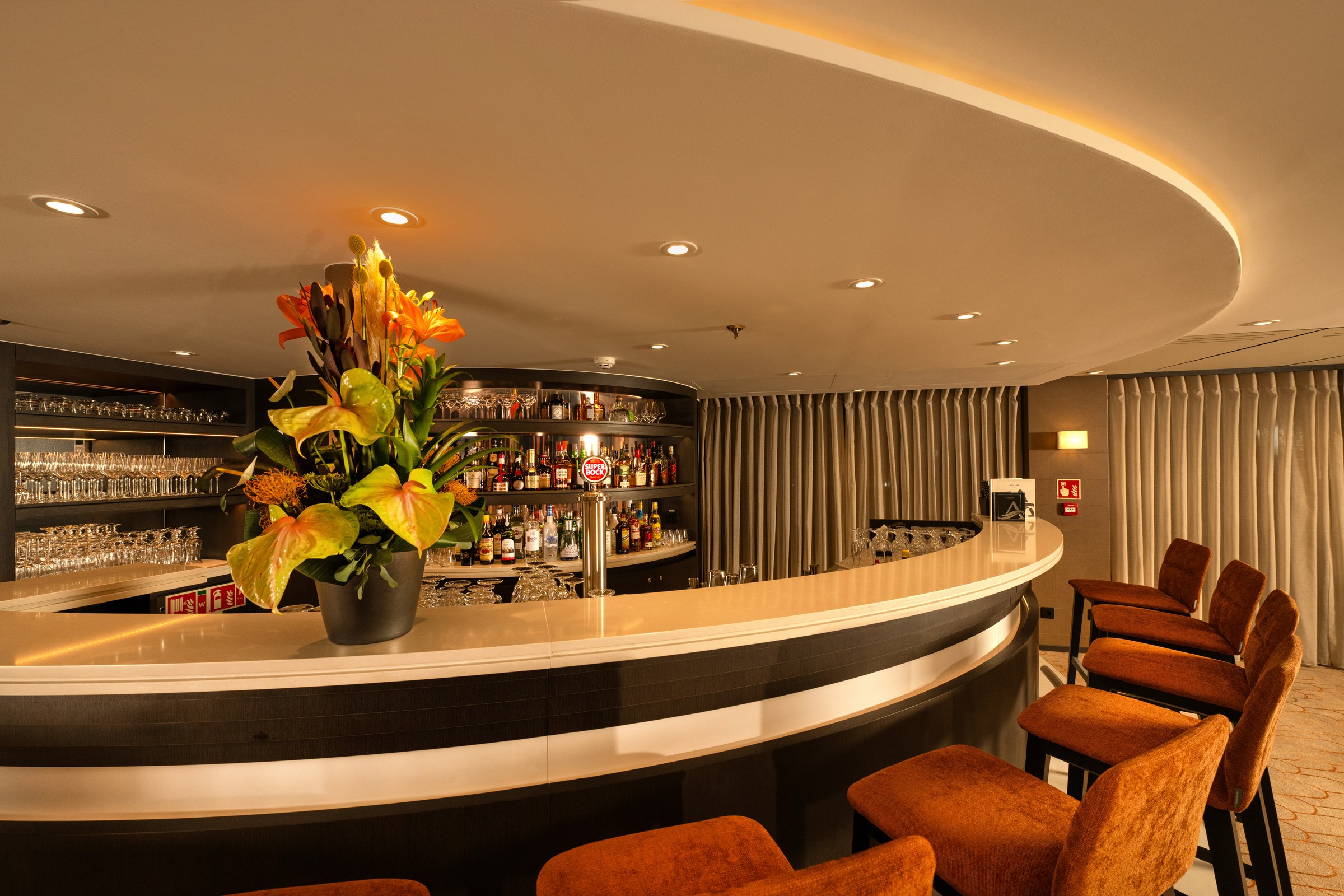 Avalon Alegria Panorama Lounge Bar