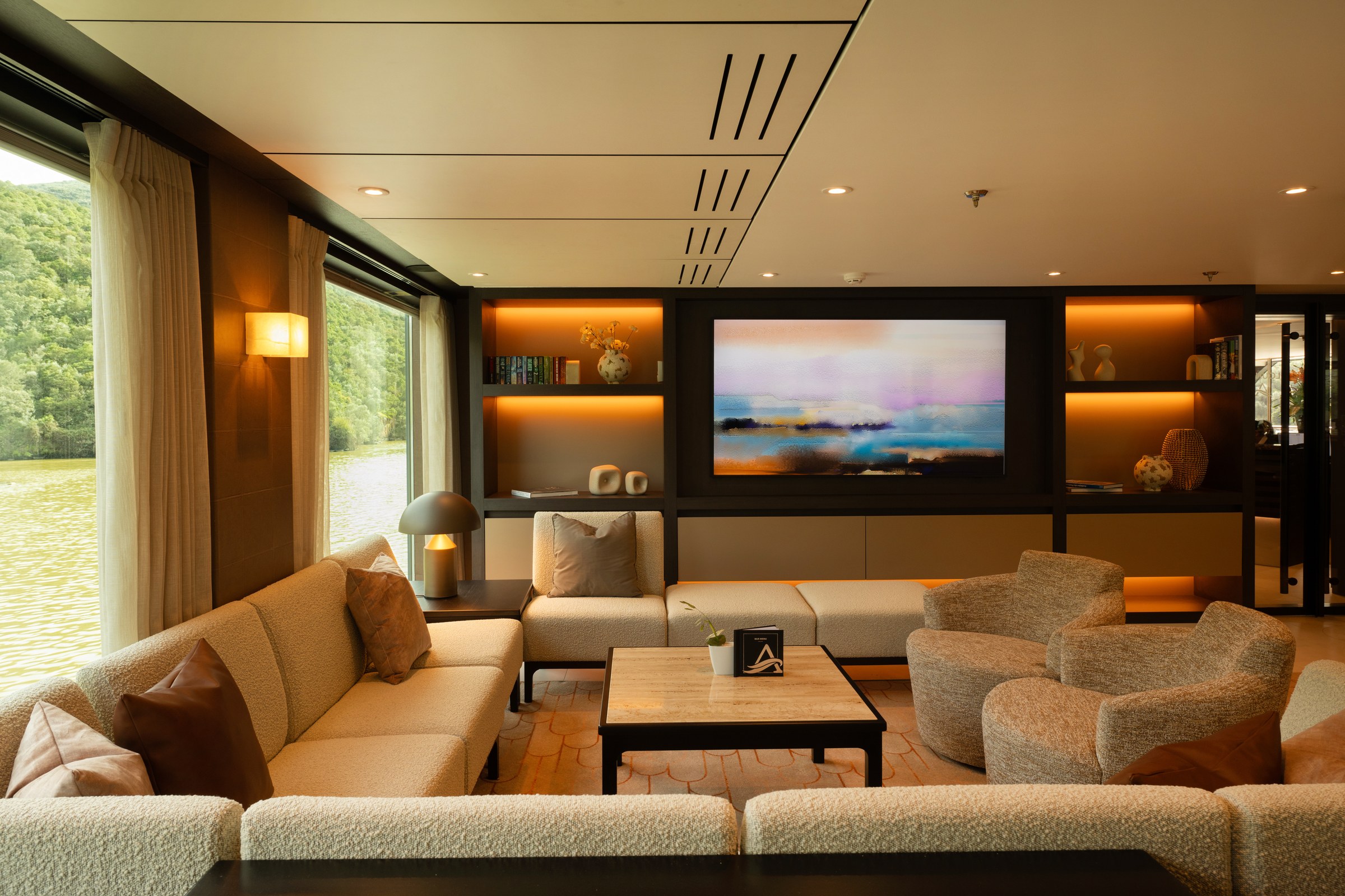 Avalon Alegria Panorama Lounge