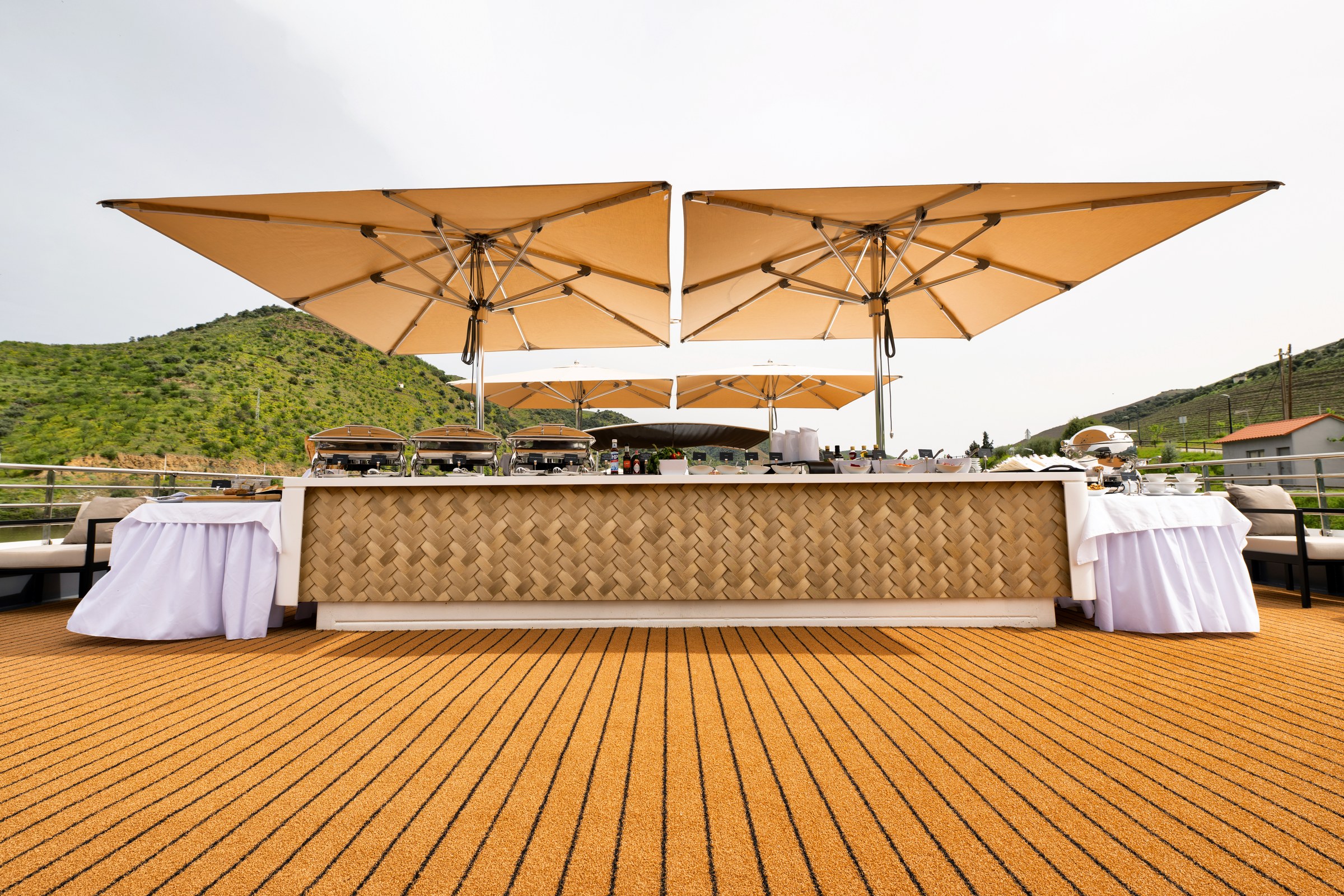 Avalon Alegria Sky Grill