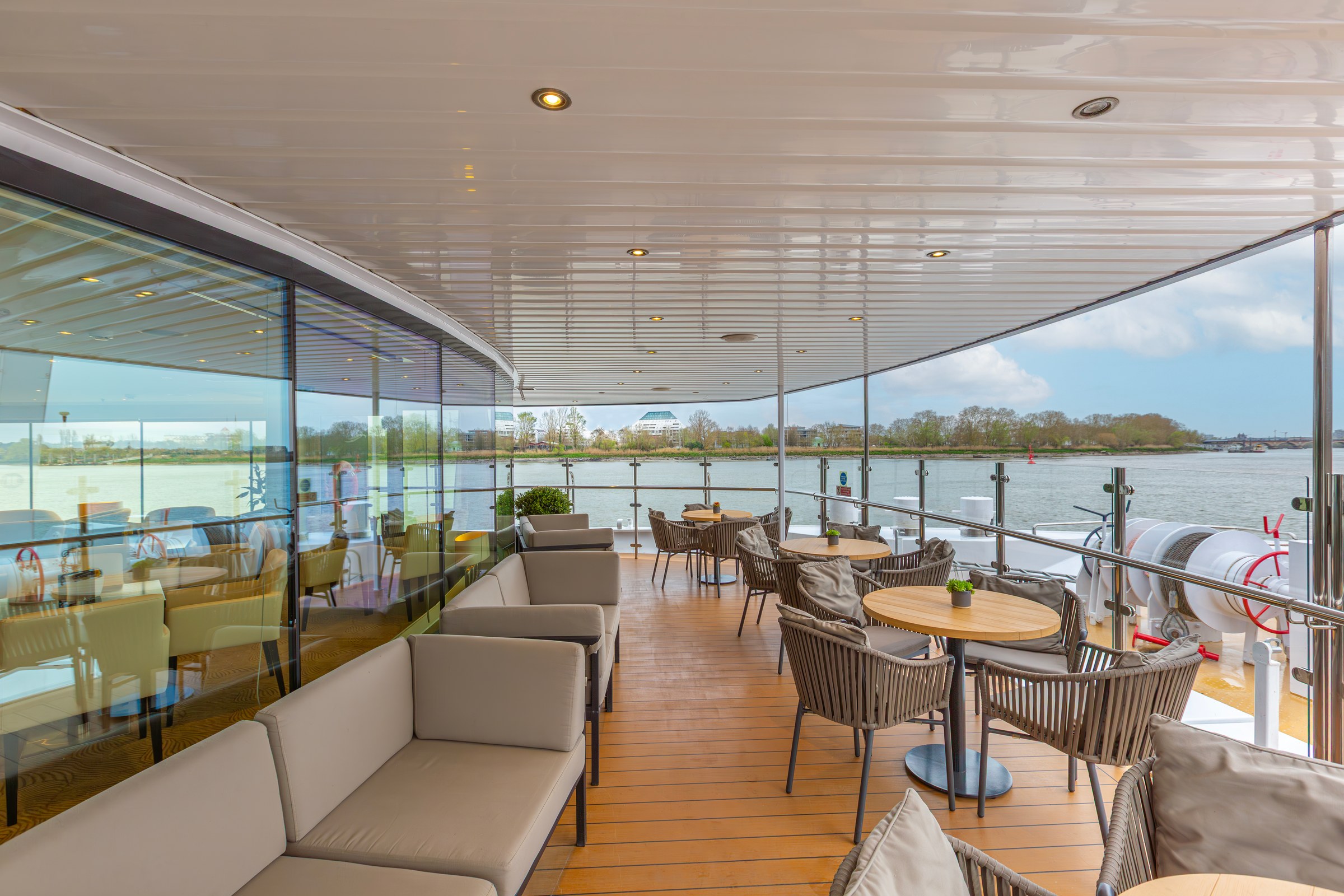 Avalon Artistry II Observation Lounge