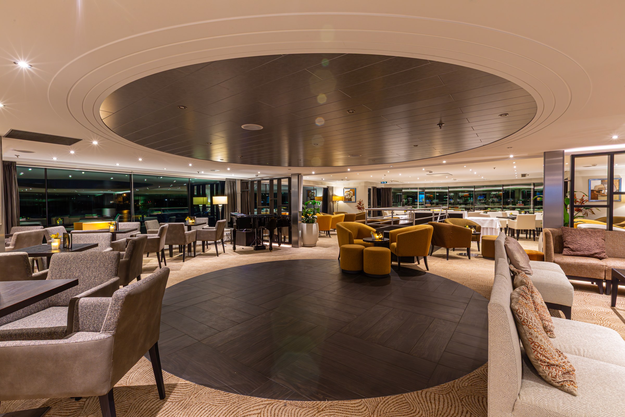 Avalon Artistry II Panorama Lounge