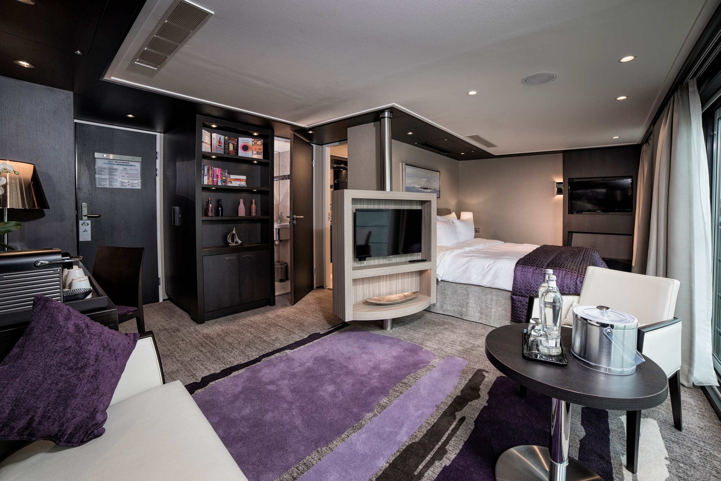 Avalon Envision Royal Suite