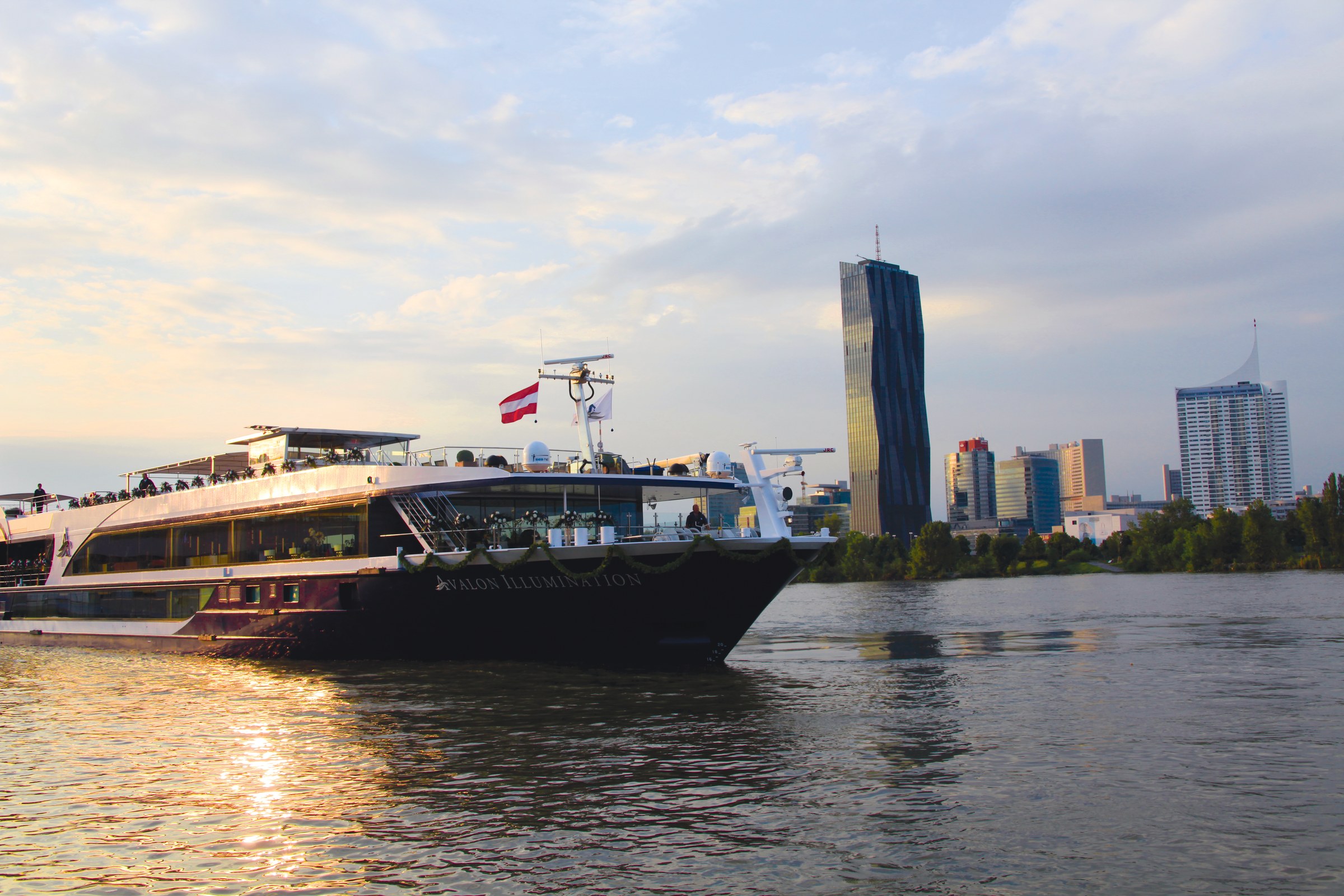 Avalon Illumination river cruise ship exterior