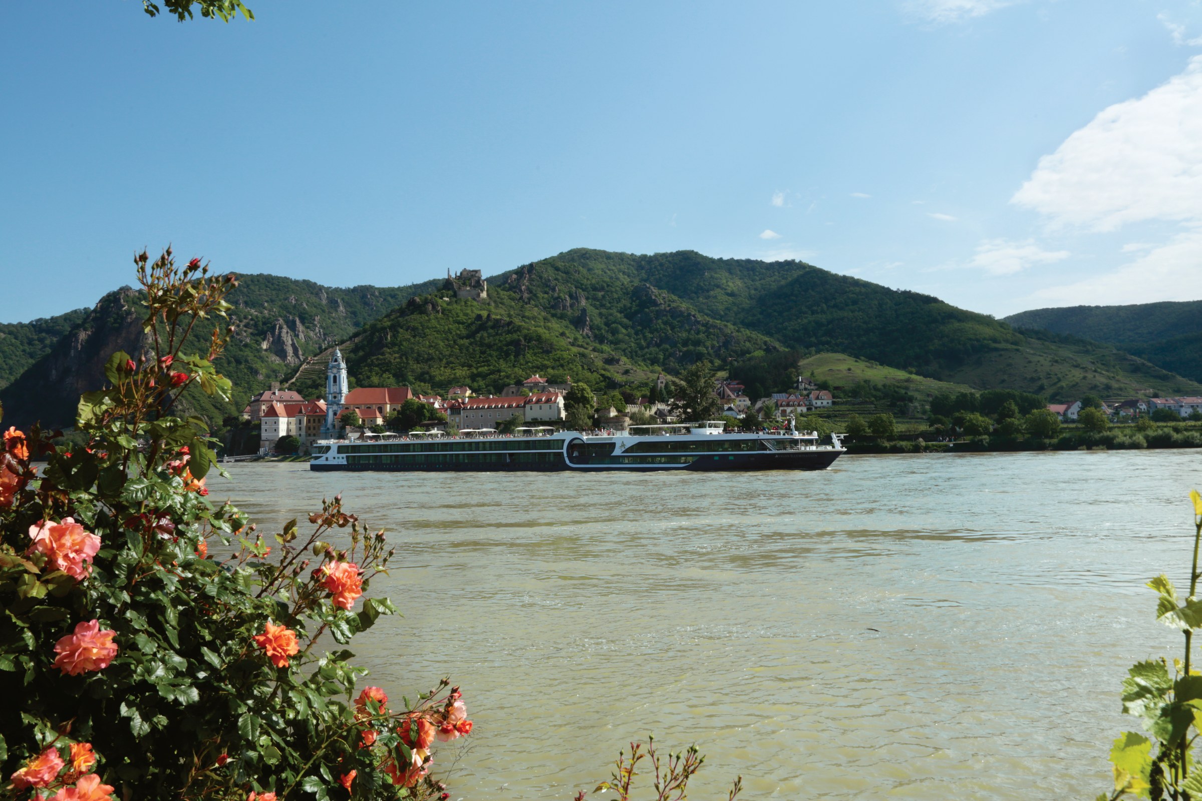 Avalon Illumination river cruise ship exterior