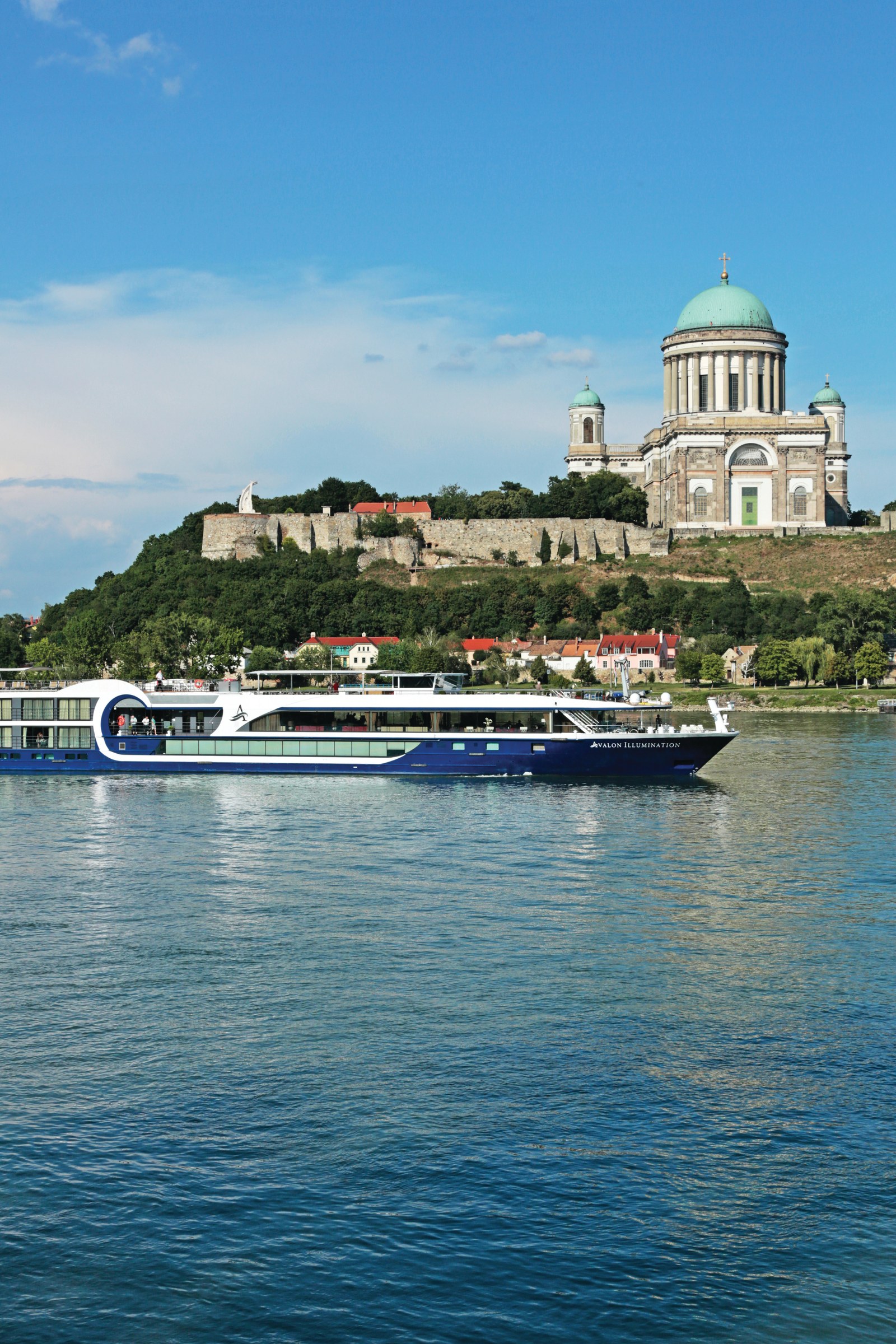 Avalon Illumination river cruise ship exterior