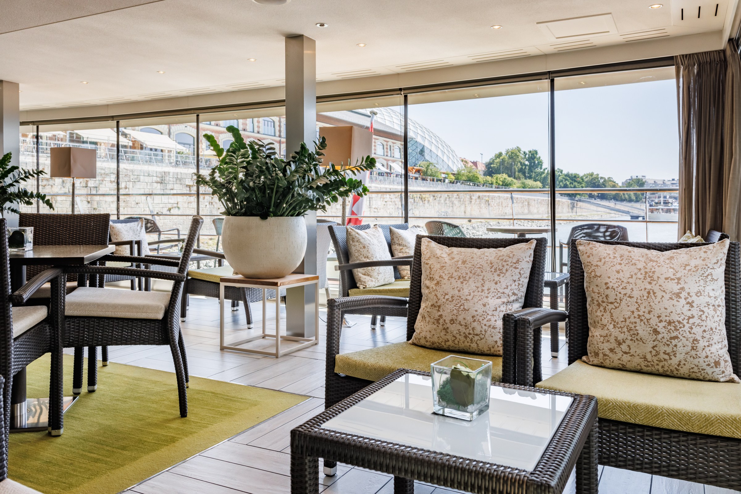Avalon Impression Club Lounge