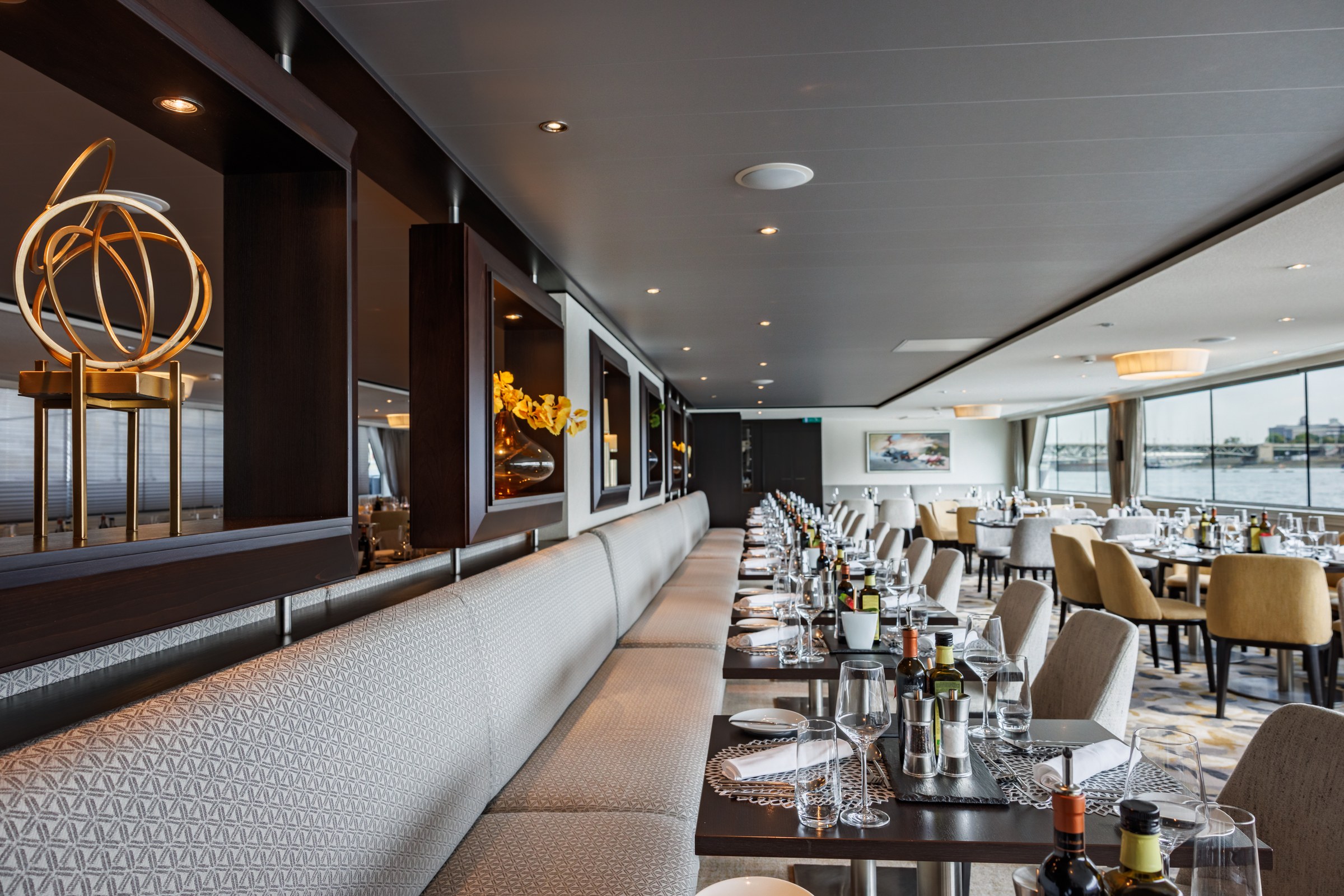 Avalon Impression Dining Room