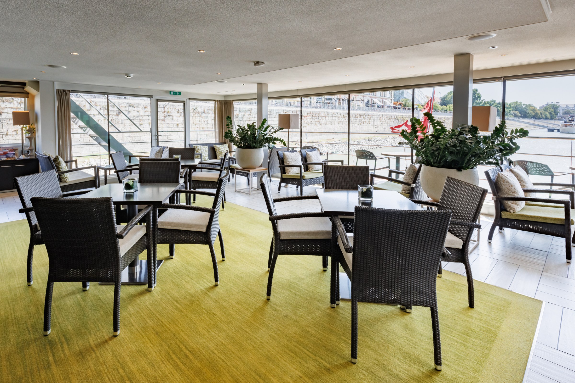 Avalon Impression Club Lounge