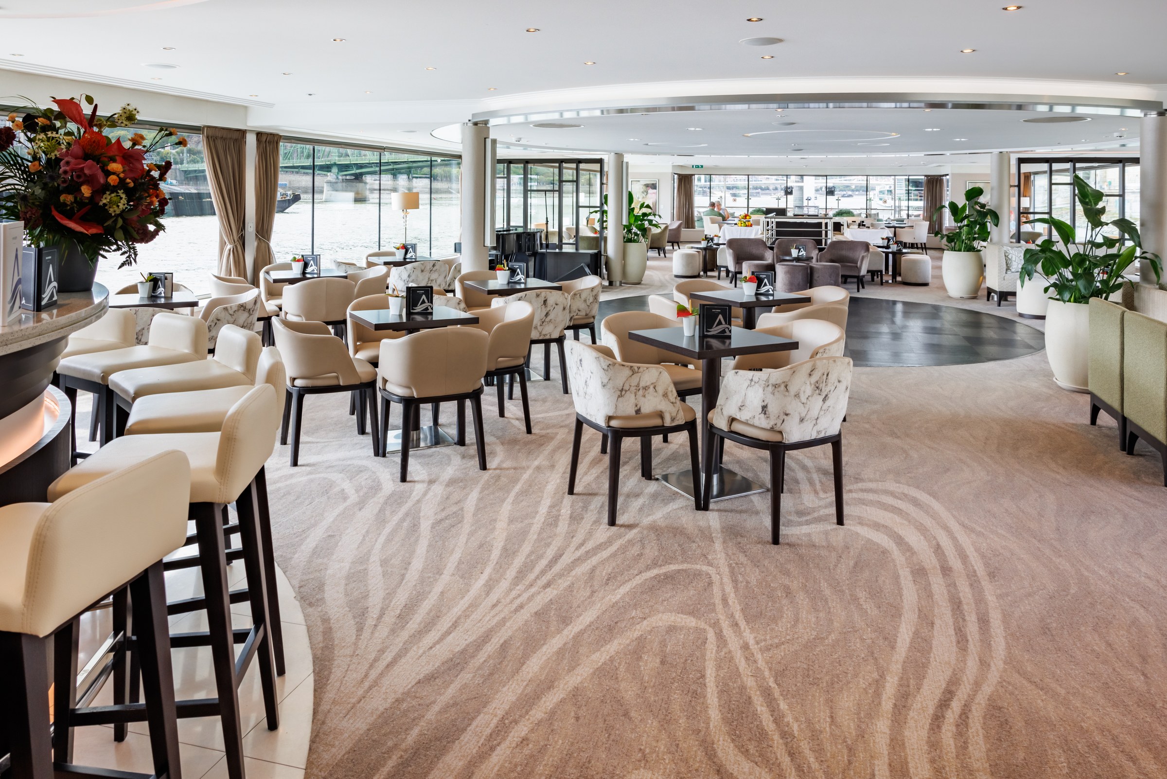 Avalon Impression Panorama Lounge