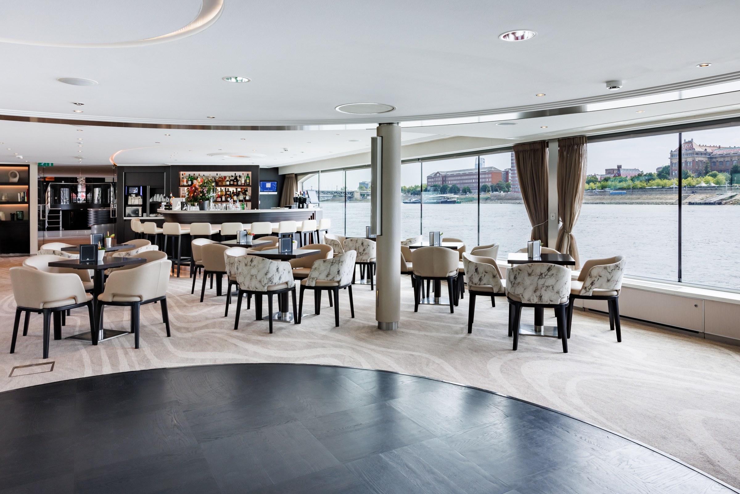 Avalon Impression Panorama Lounge
