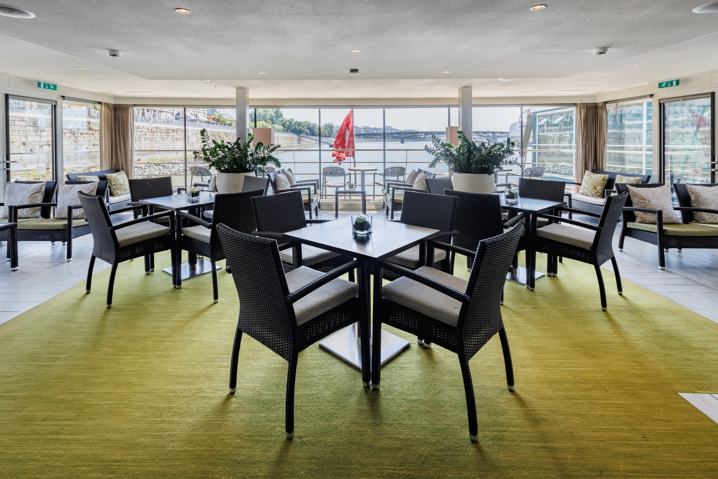 Avalon Impression Club Lounge