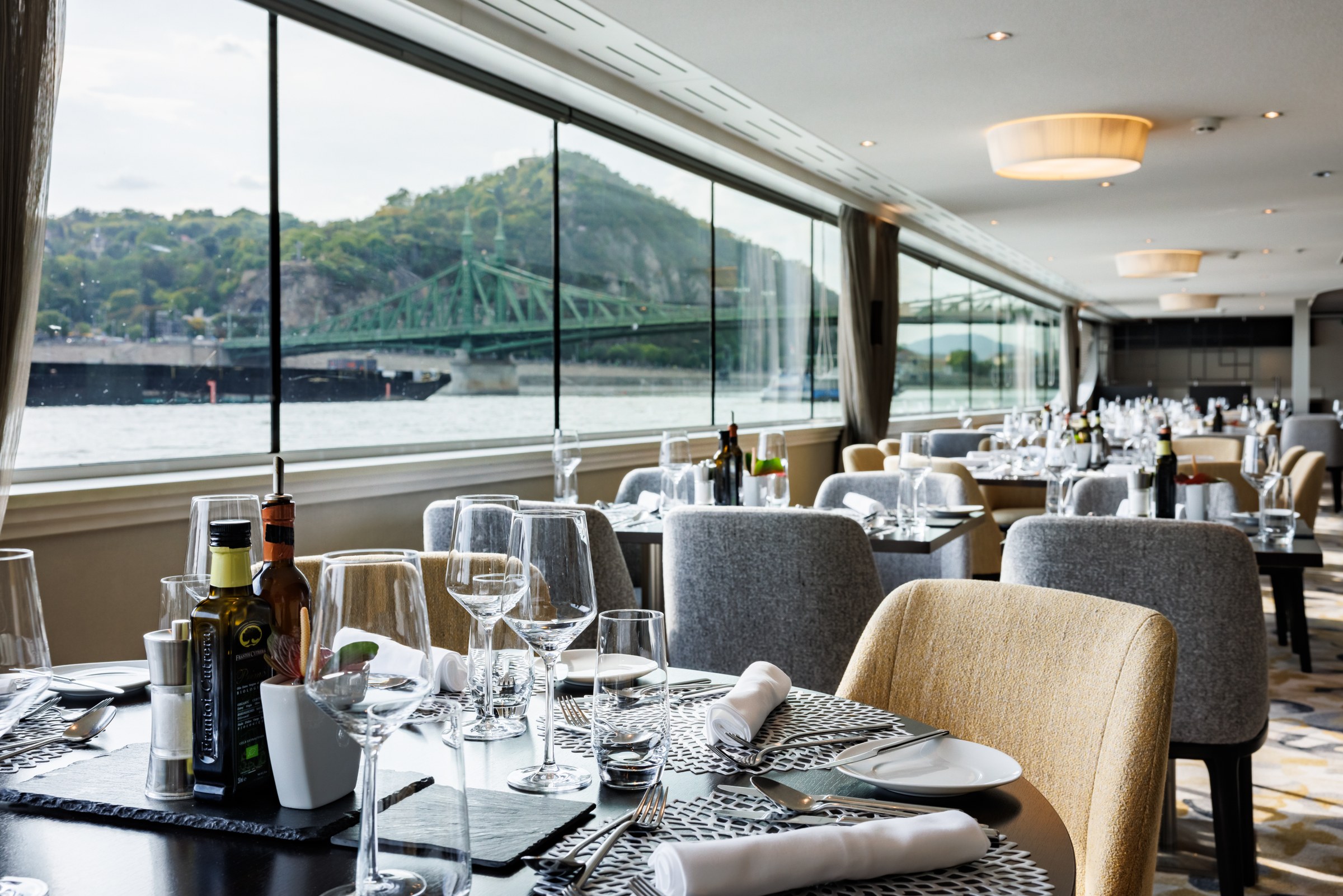 Avalon Impression Dining Room