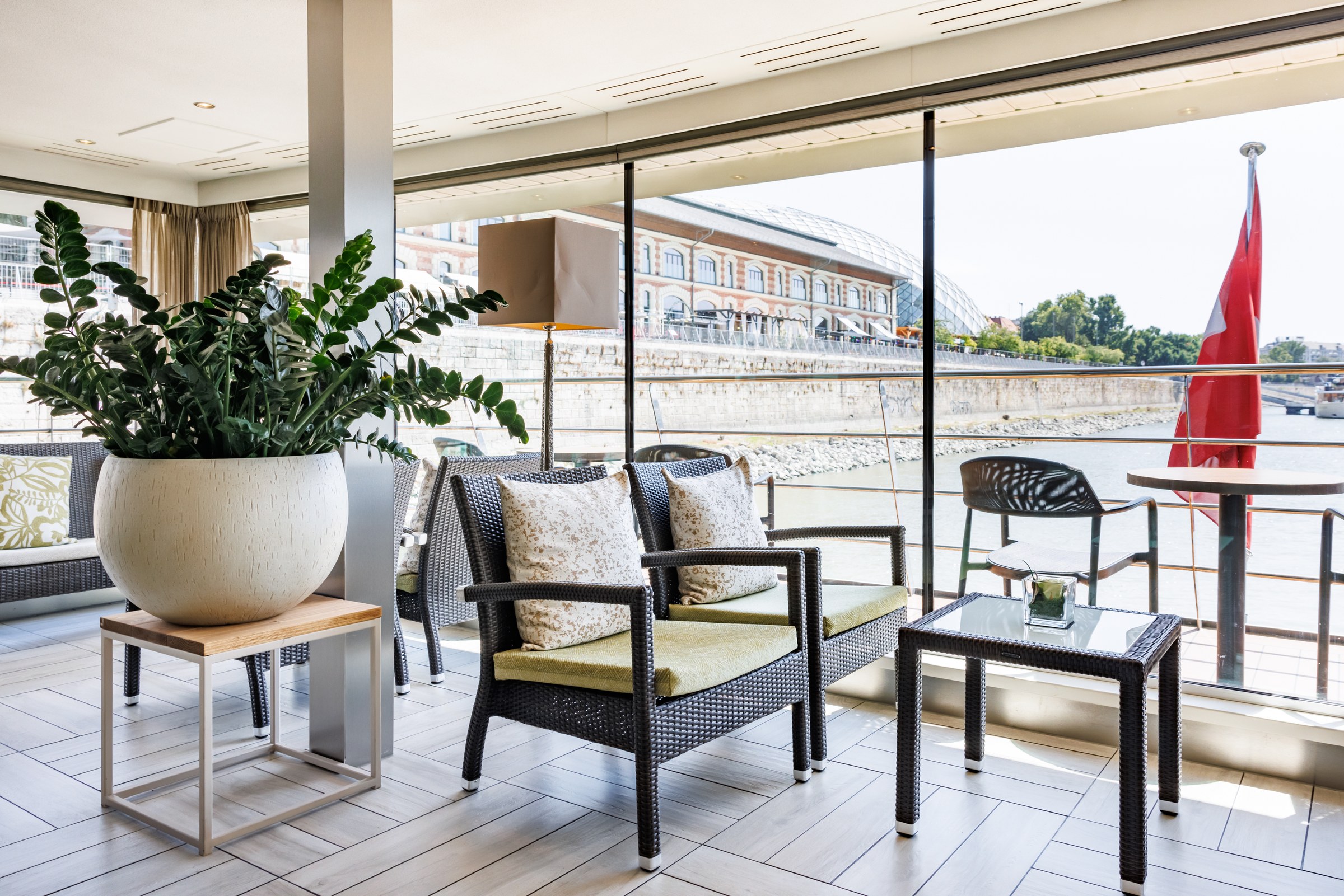 Avalon Impression Club Lounge