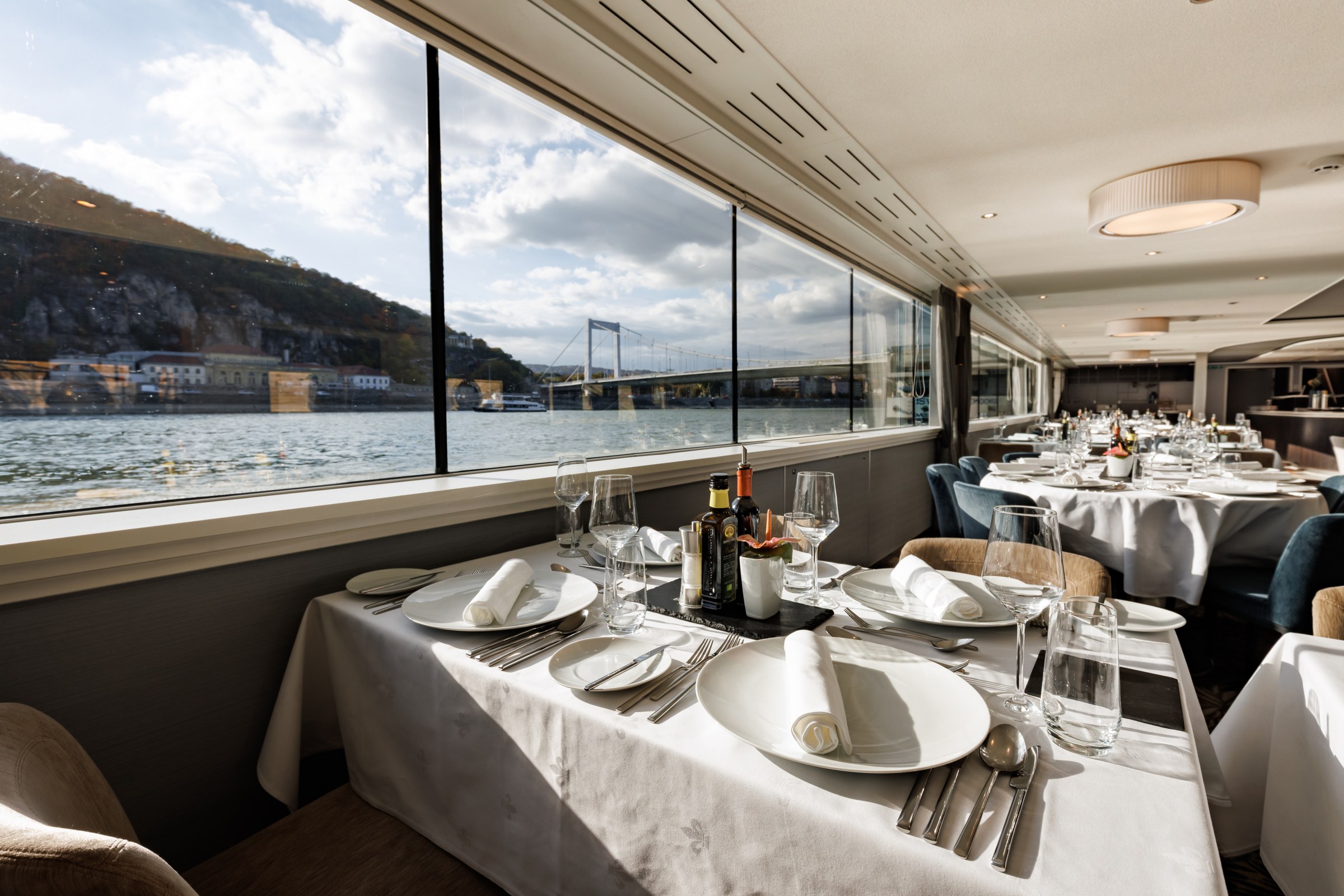 Avalon Passion Dining Room