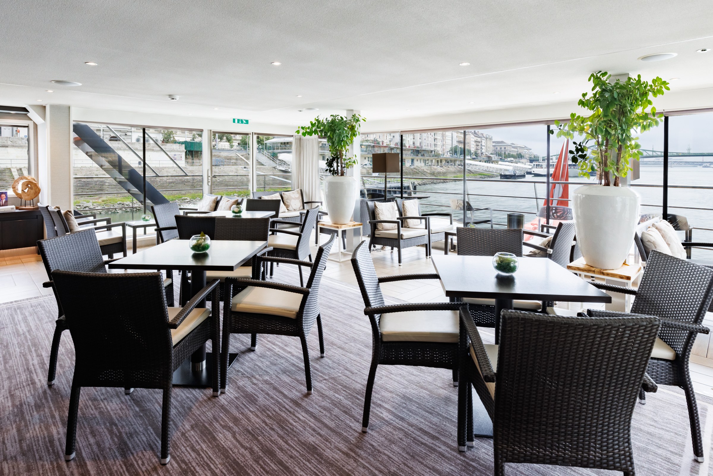 Avalon Passion Club Lounge