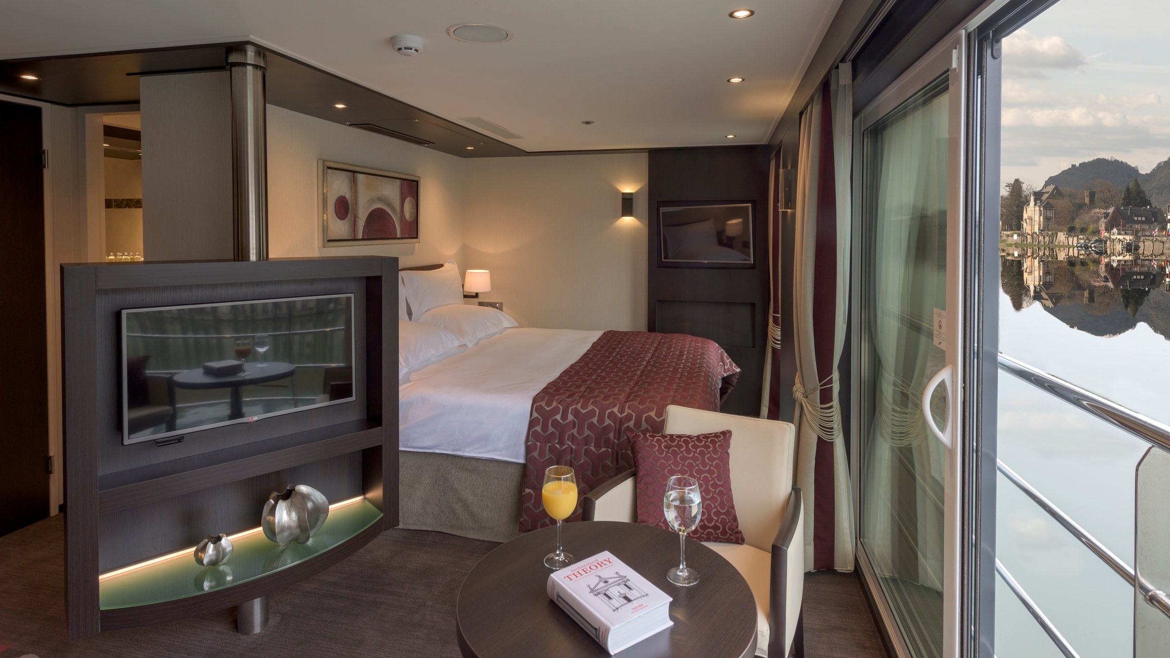 Avalon Passion Royal Suite