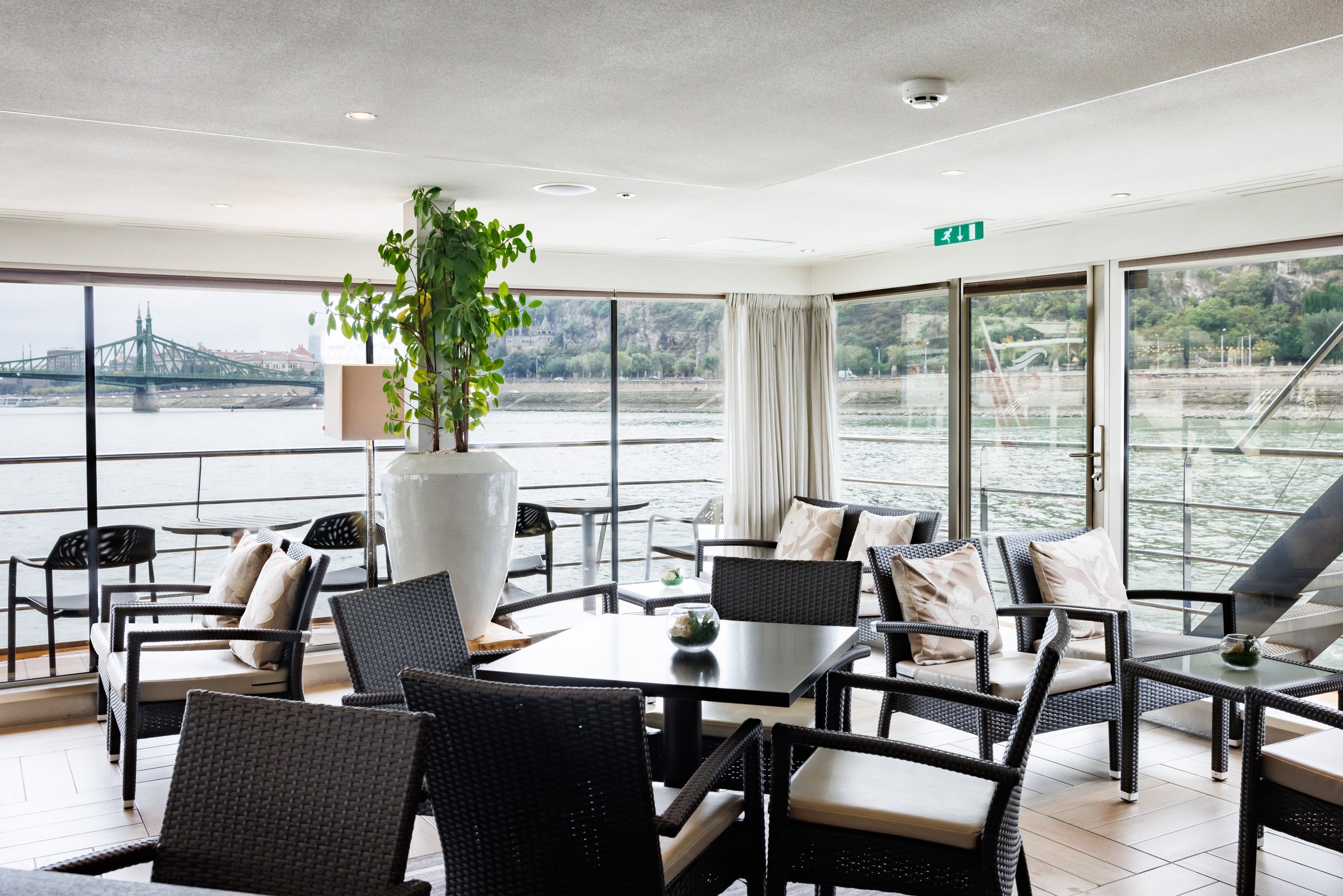 Avalon Passion Club Lounge