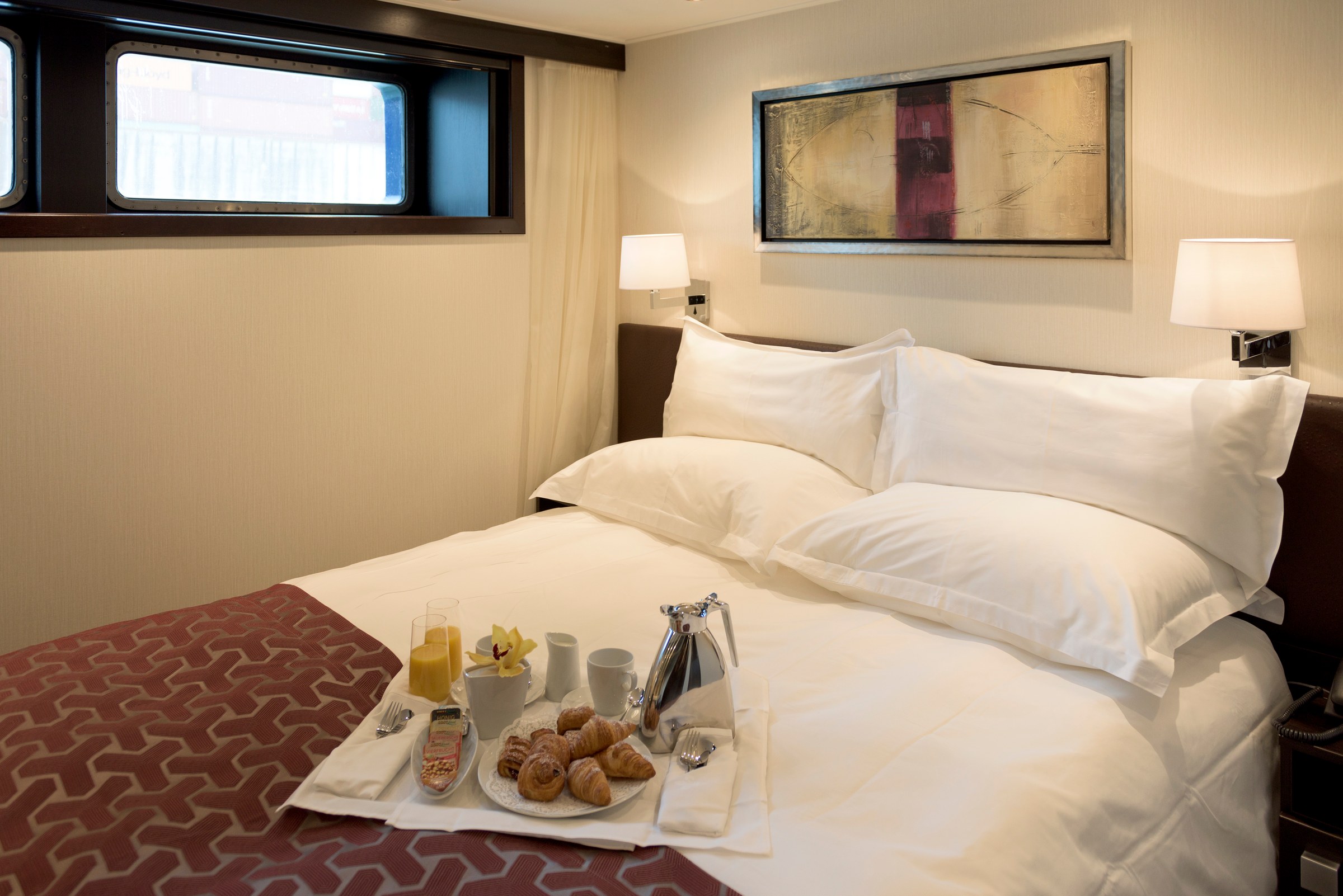 Avalon Passion Deluxe Stateroom