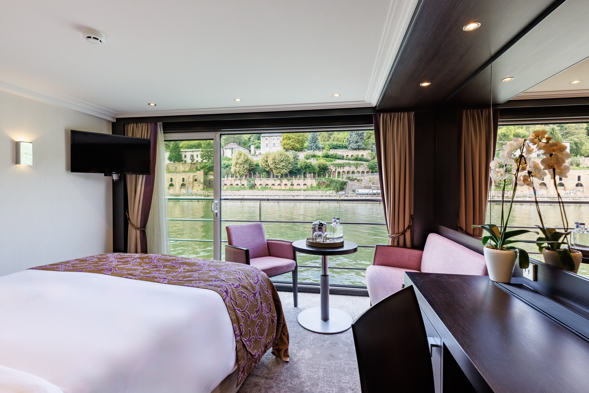 Avalon Poetry II Panorama Suite