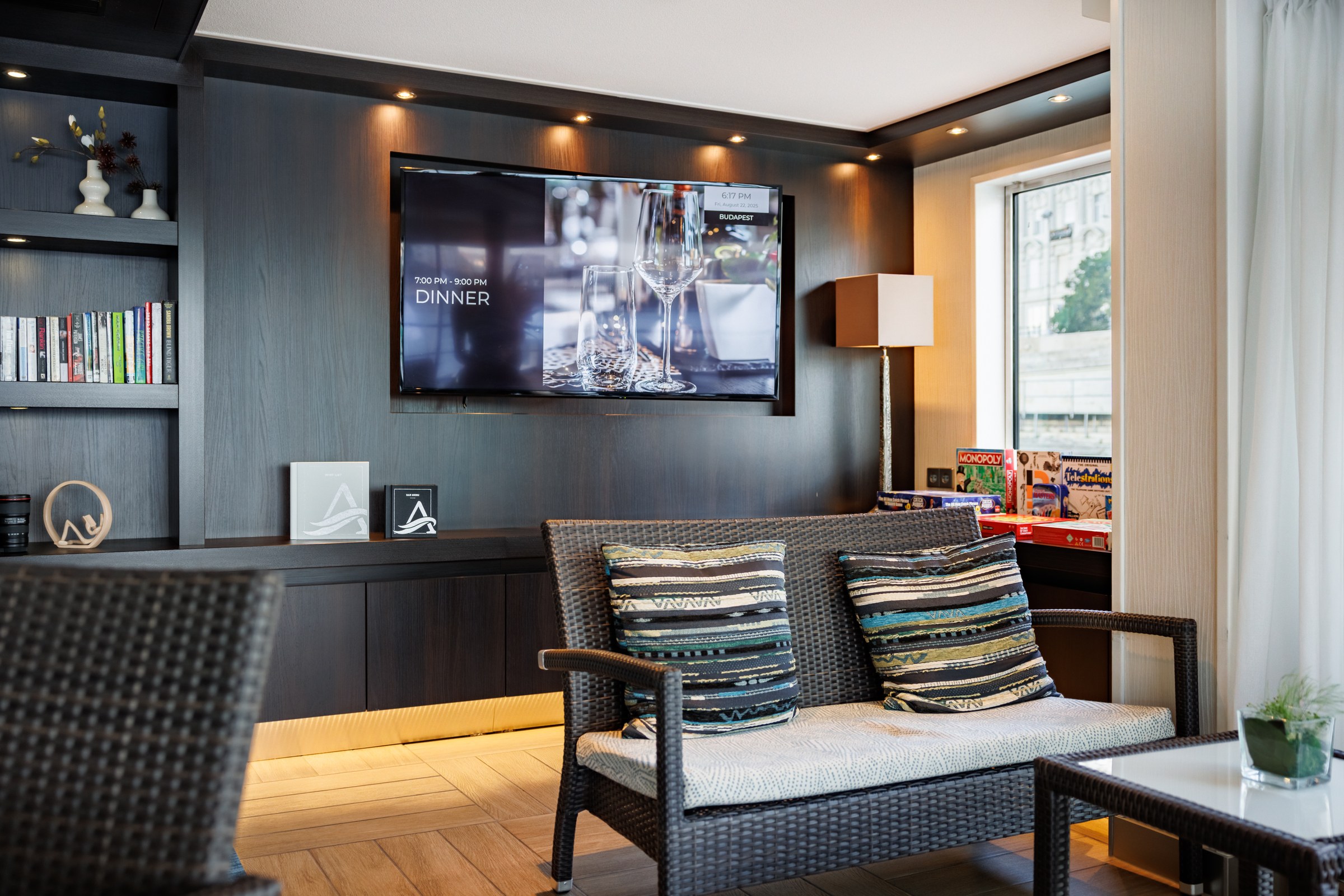 Avalon Tranquility II Club Lounge
