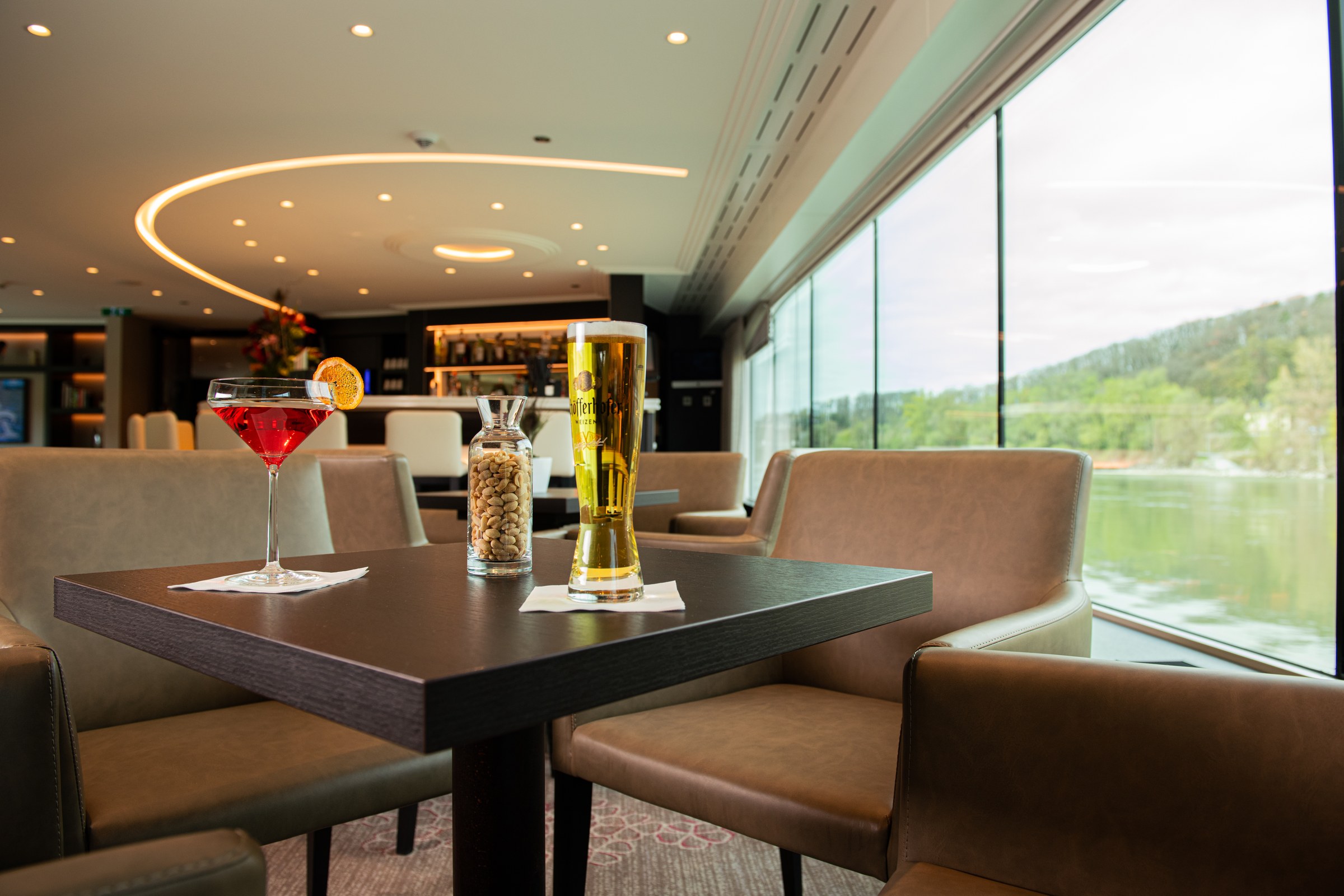 Avalon View Panorama Lounge