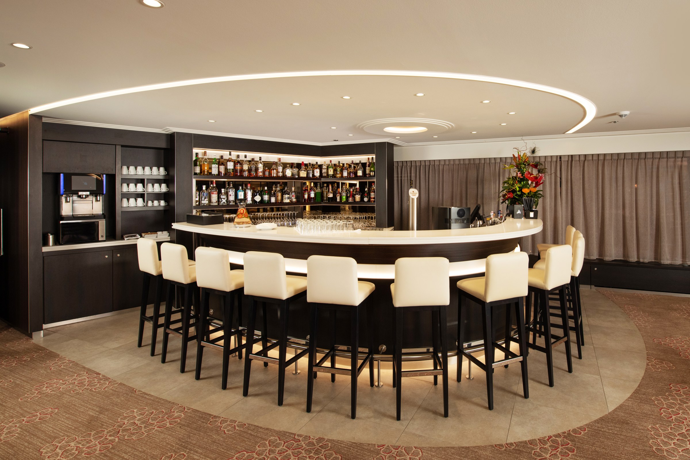 Avalon View Panorama Lounge