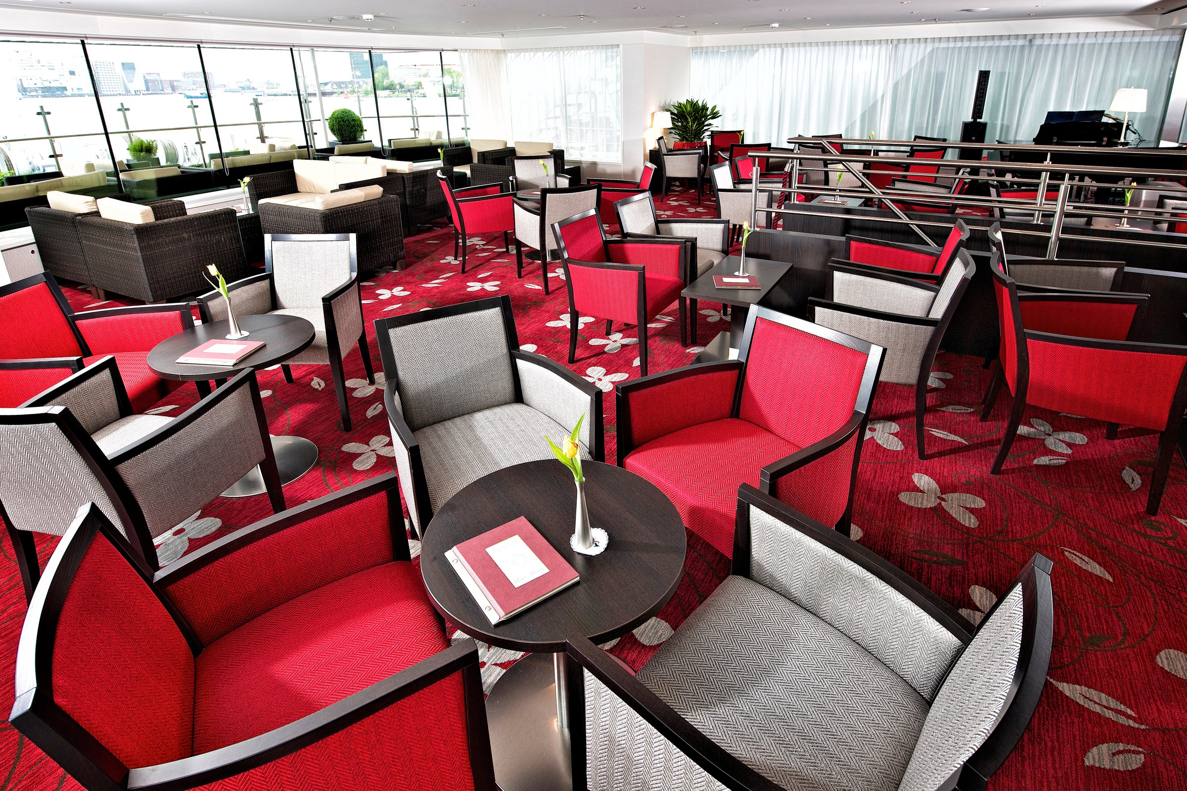 Avalon Visionary Panorama Lounge