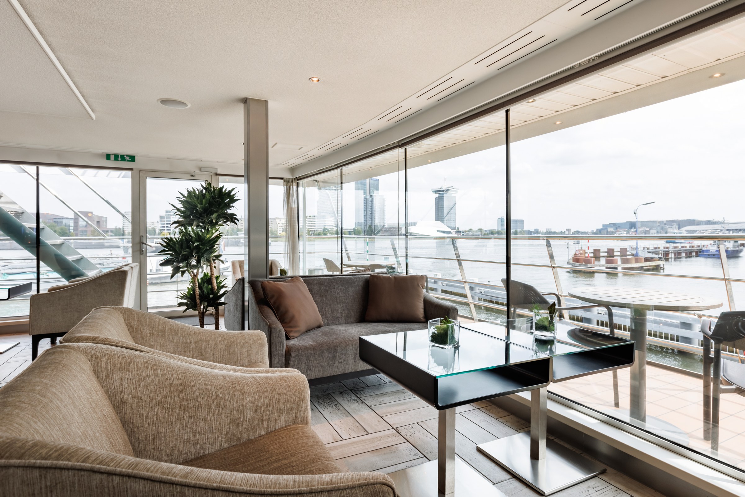 Avalon Vista Club Lounge