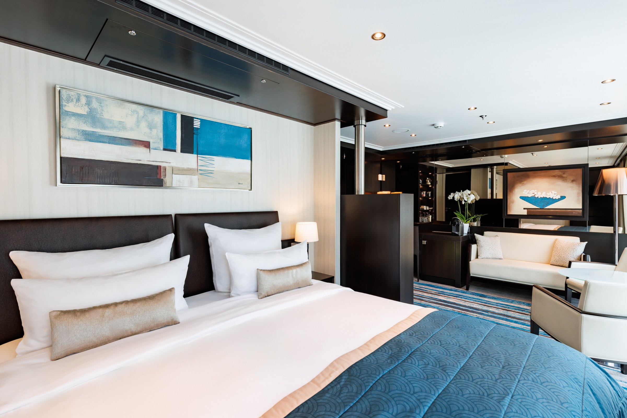 Avalon Vista Royal Suite