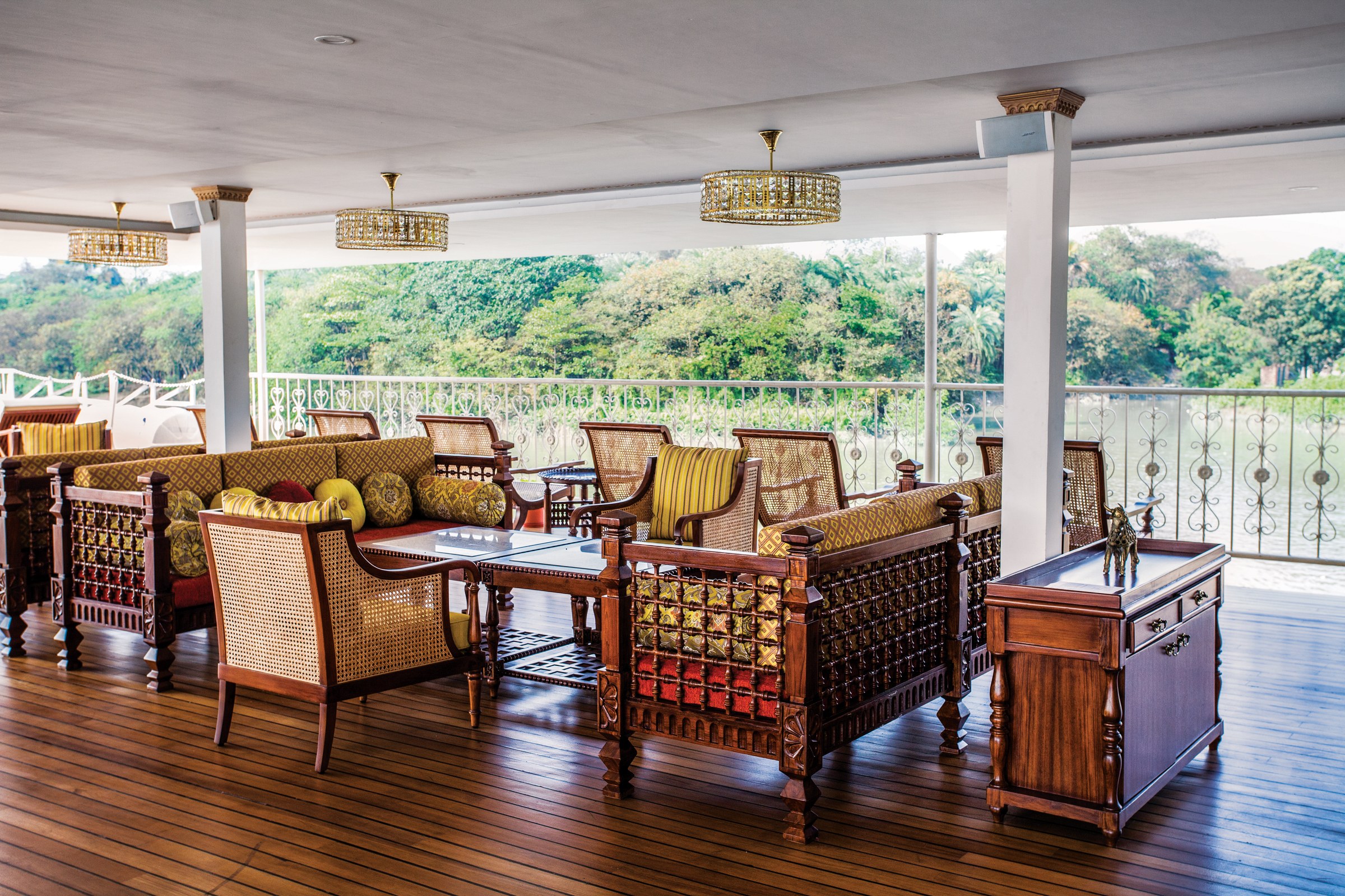Ganges Voyager II – Sun Deck outdoor lounge